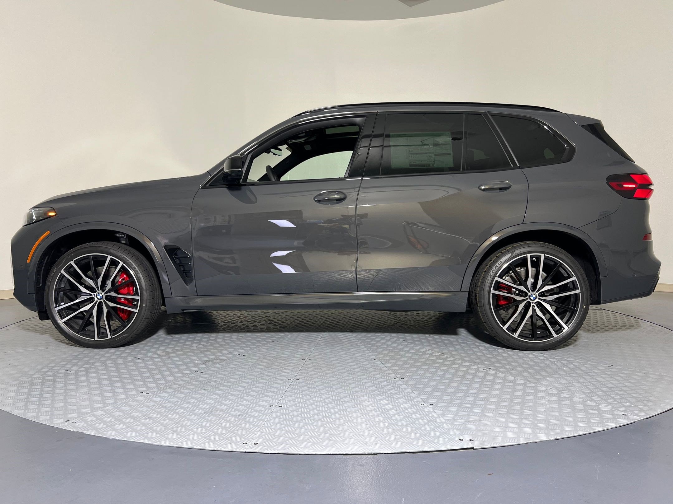 X5 M60i SUV