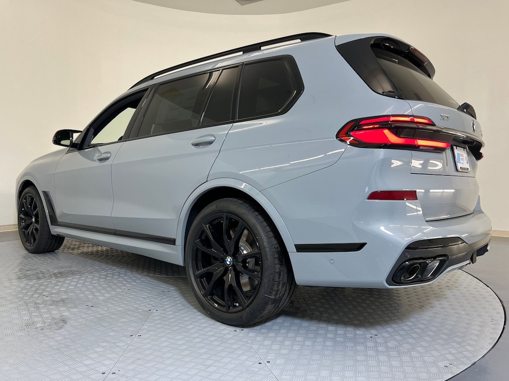 New 2026 BMW X7 M60i SUV