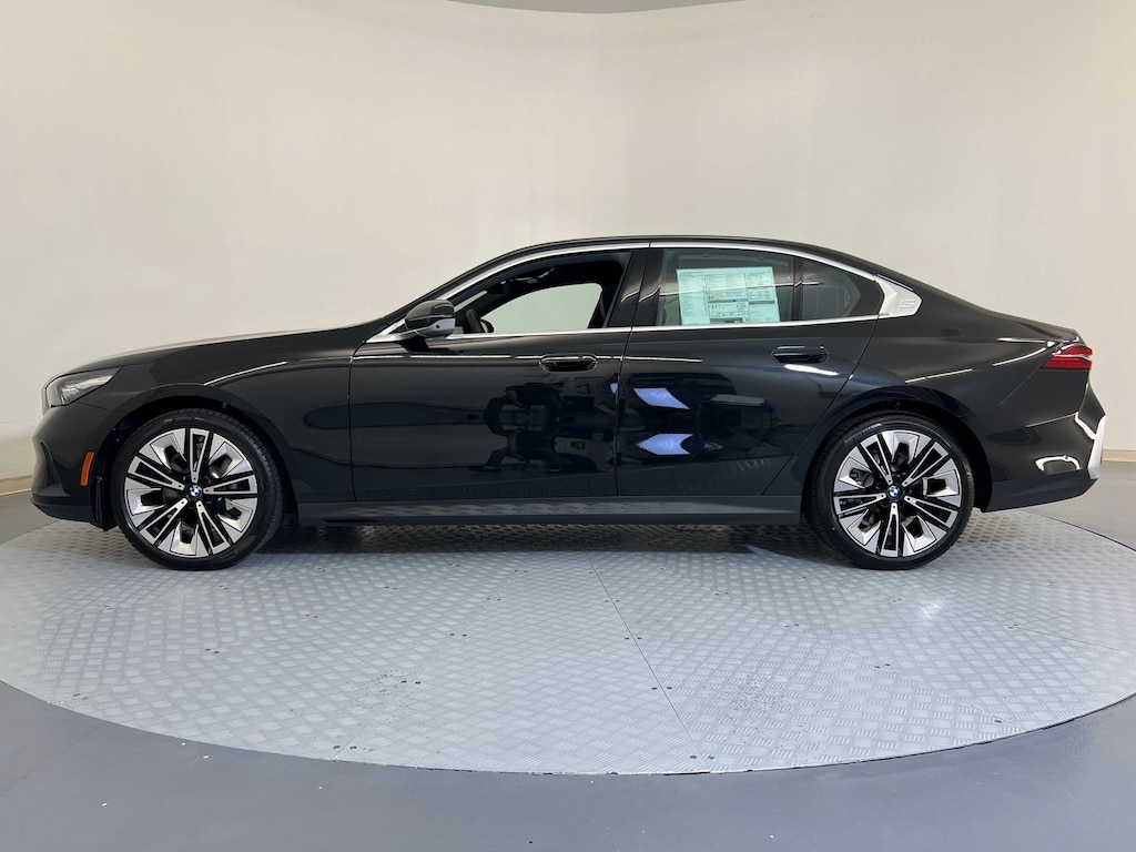 New 2026 BMW 530i Sedan