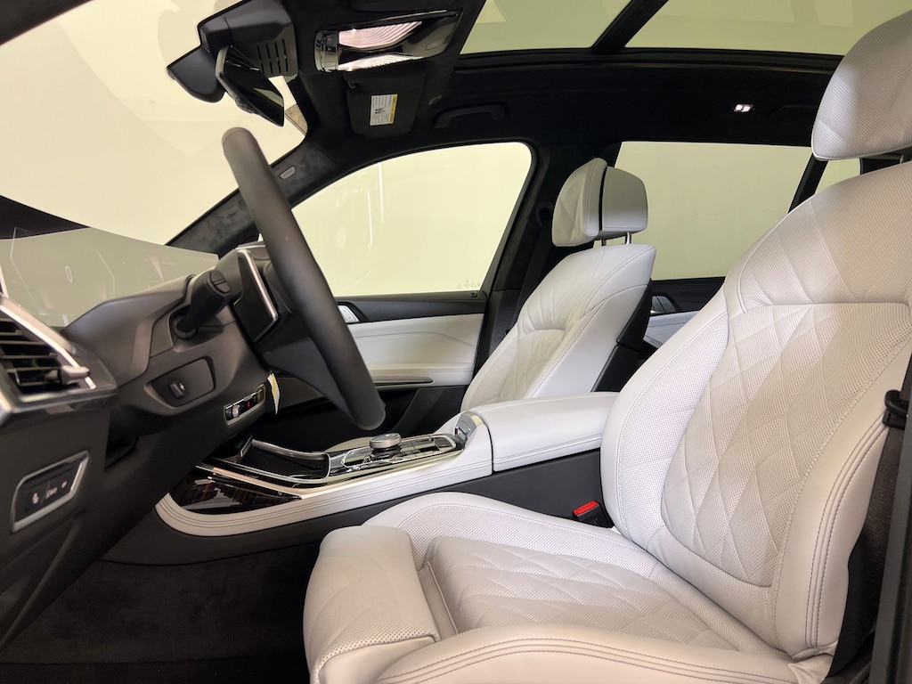 New 2026 BMW X7 xDrive40i SUV