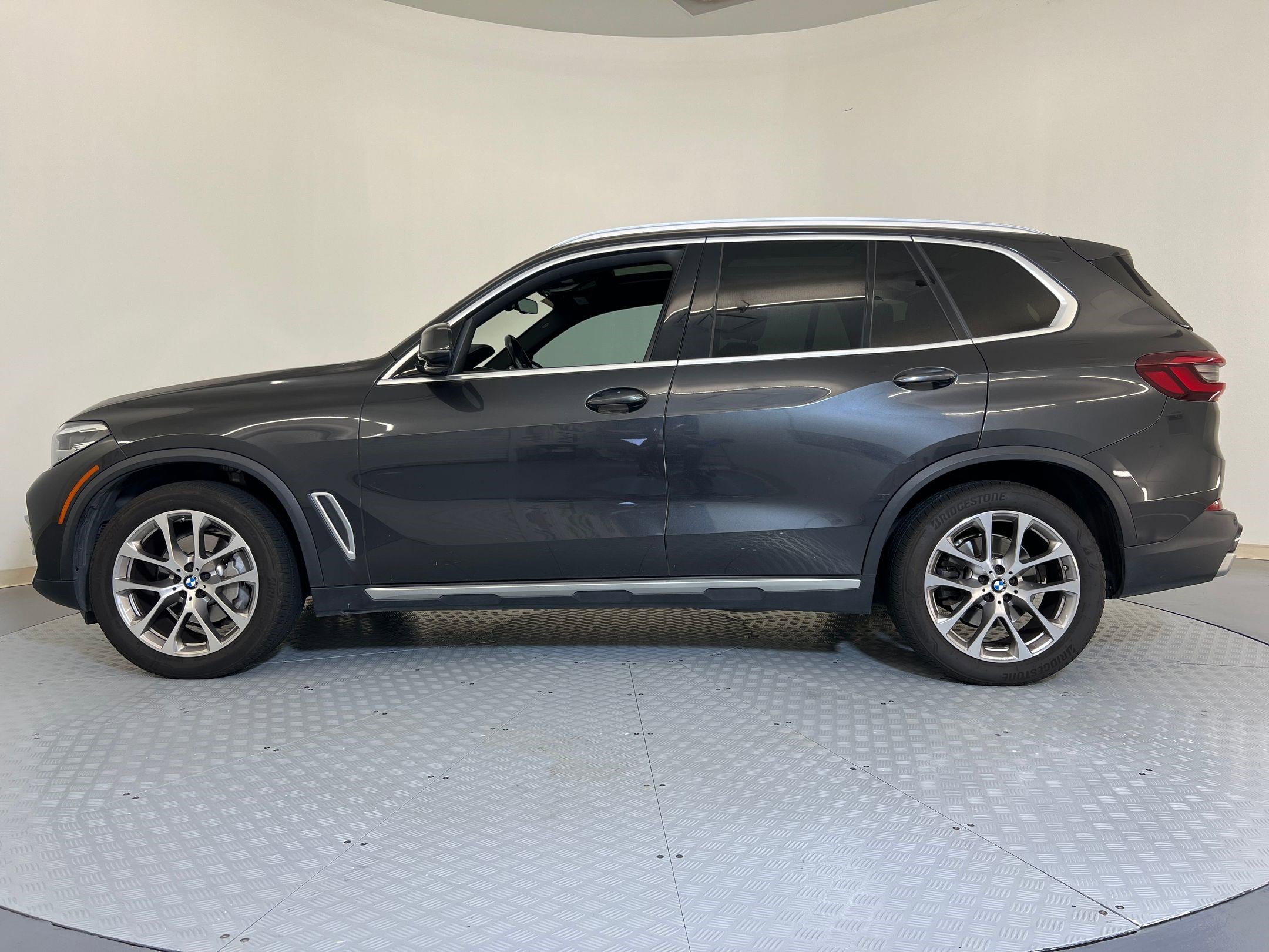 2022 Bmw X5 xDrive40i photo 2