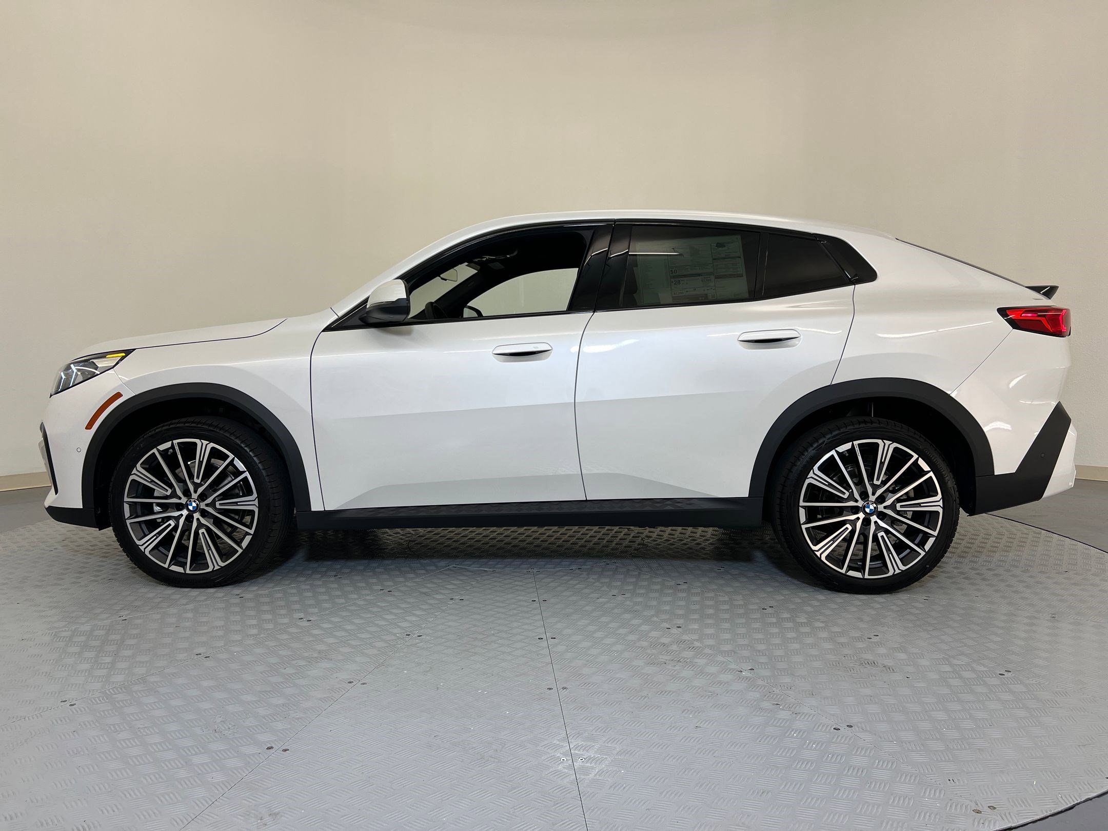 2026 Bmw X2 xDrive28i photo 2