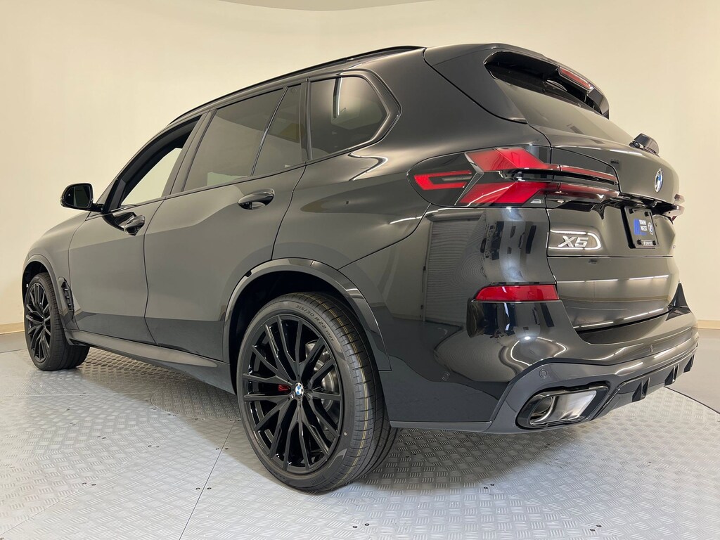 New 2026 BMW X5 sDrive40i SUV