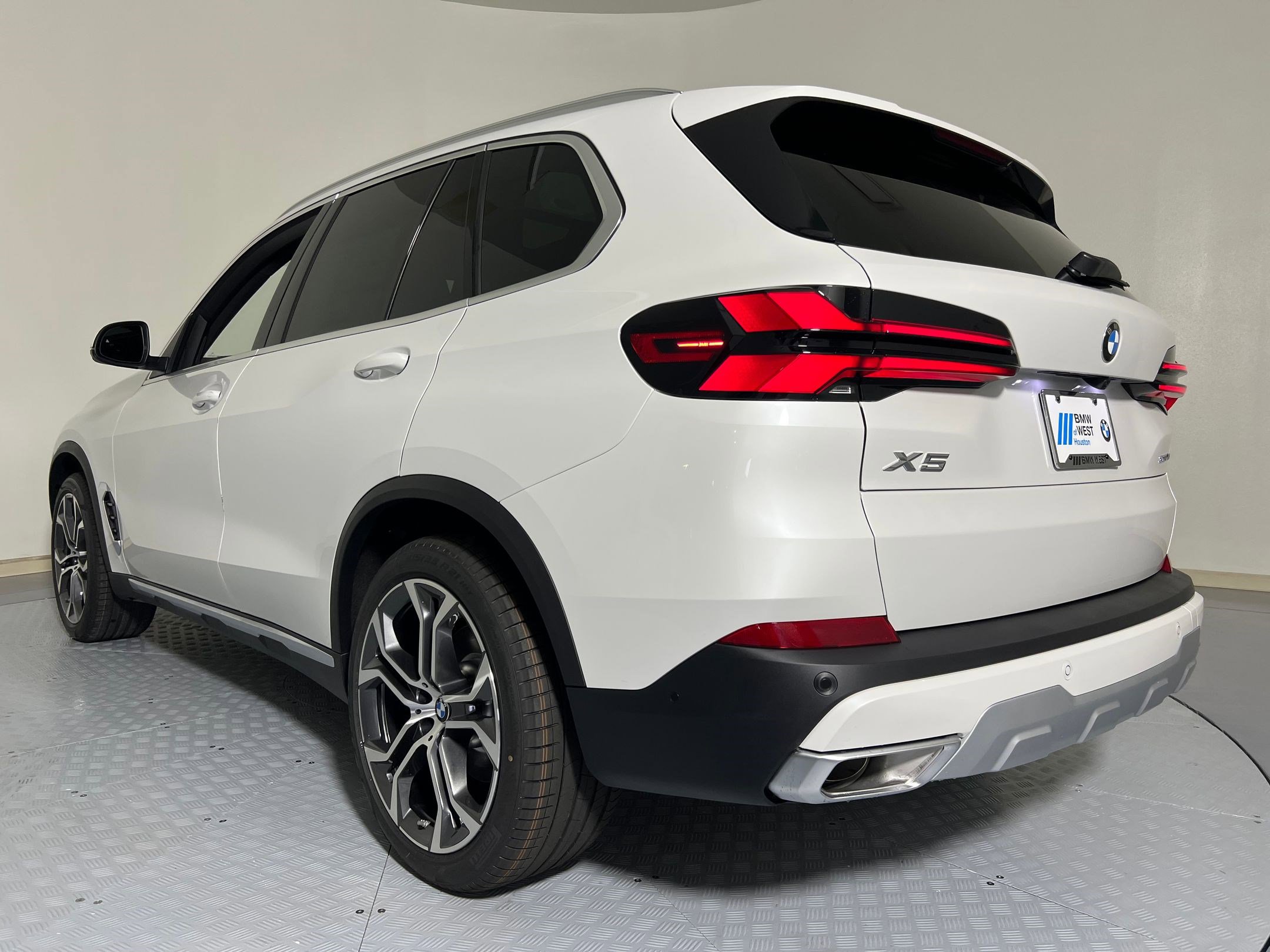 2026 Bmw X5 sDrive40i photo 3