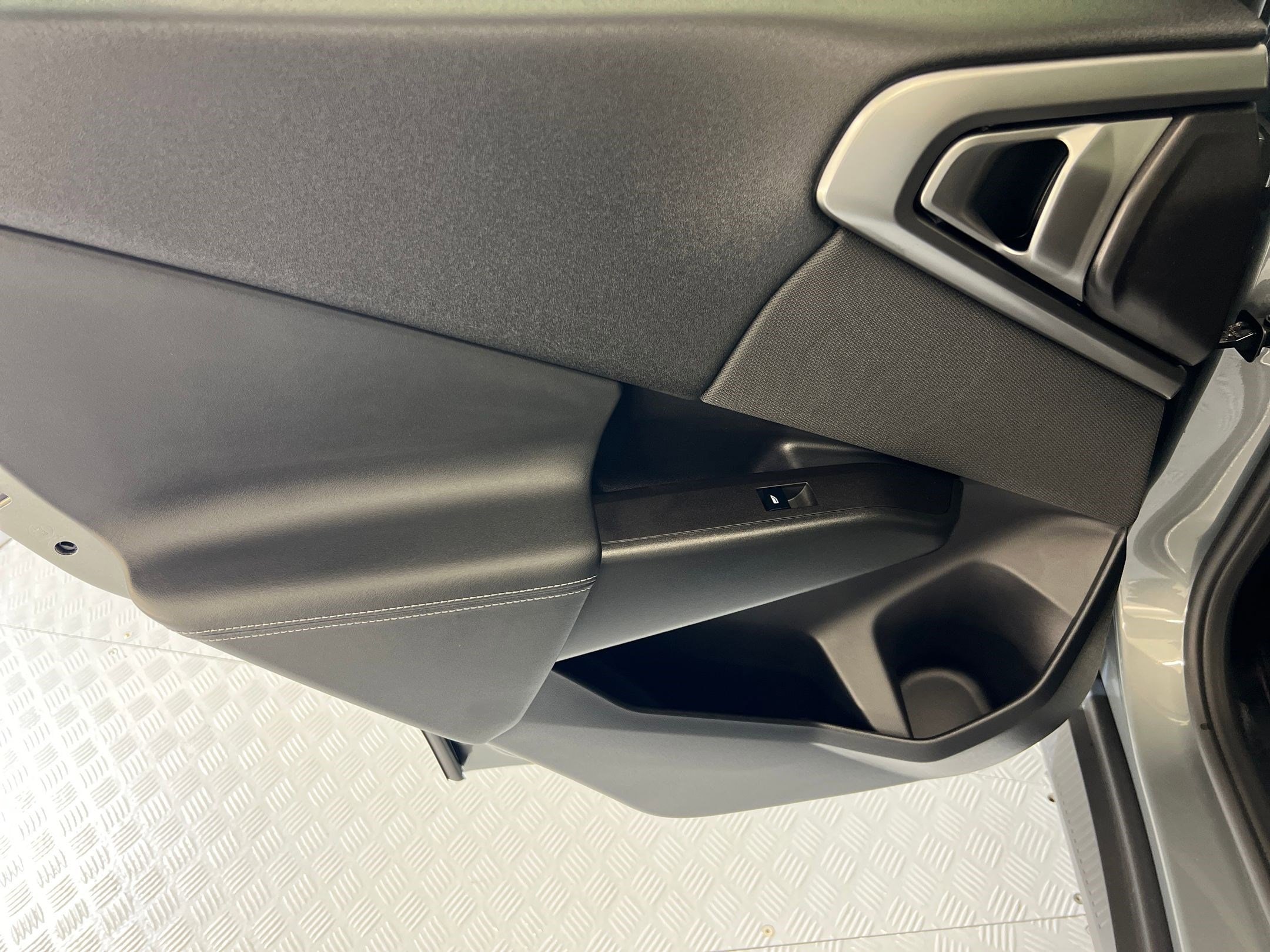 2026 BMW X3 30 - Photo 22