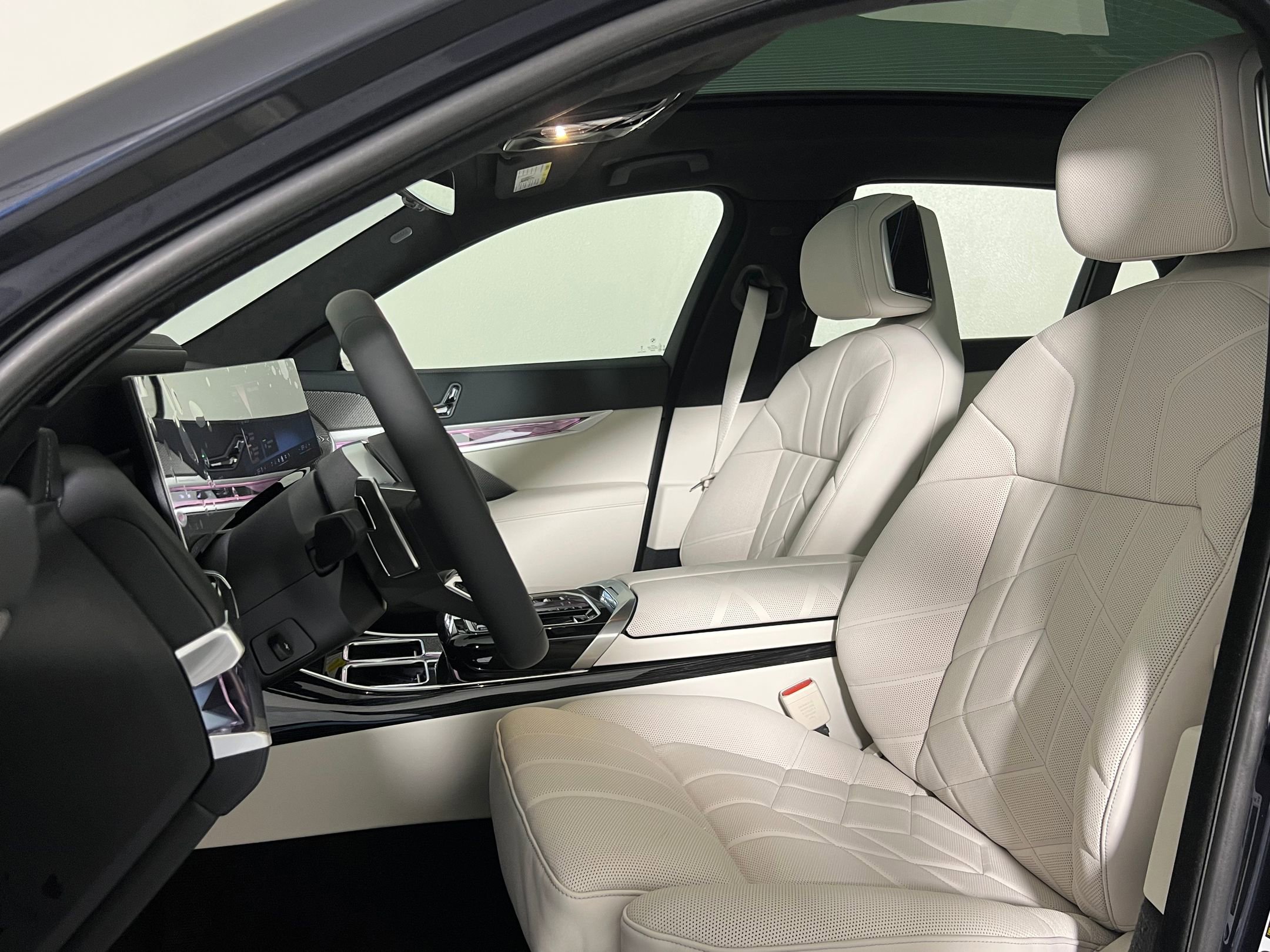 2026 Bmw 740i photo 4