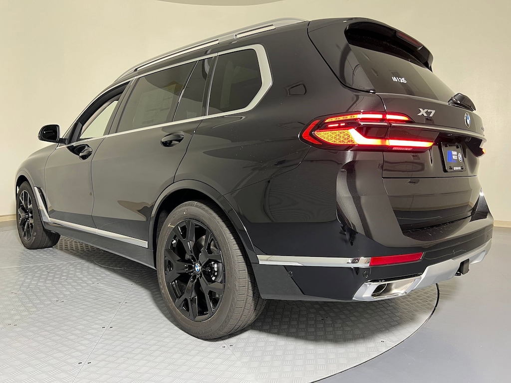 New 2026 BMW X7 xDrive40i SUV