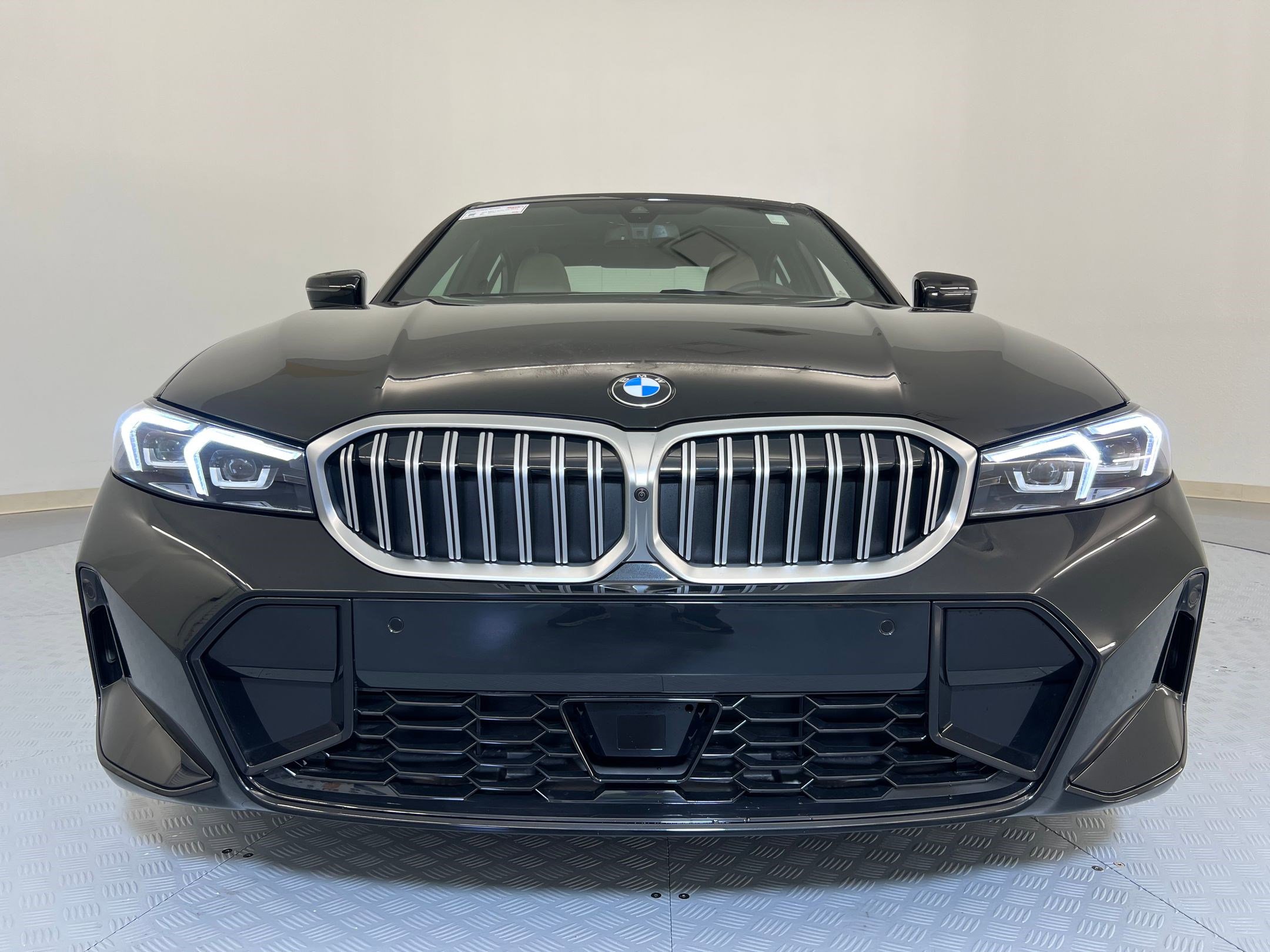 2025 Bmw 330i xDrive Sedan photo 3