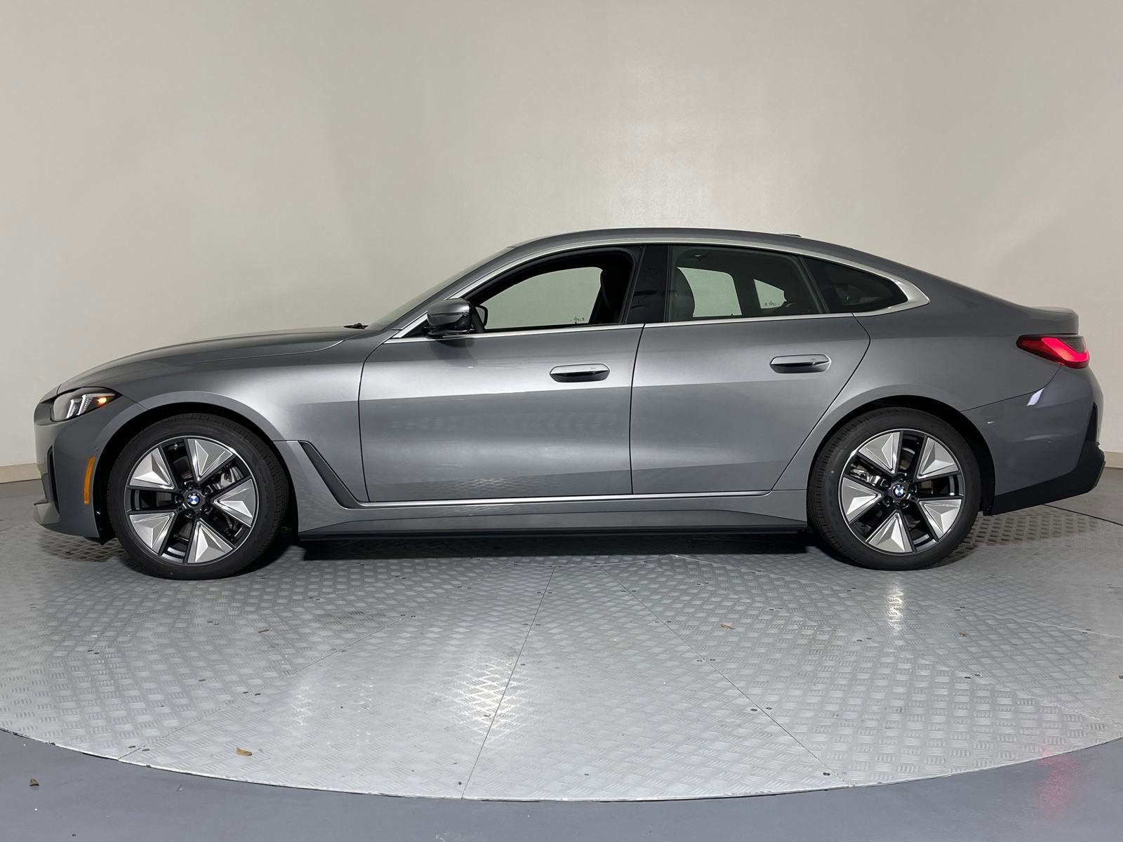 2025 Bmw i4 xDrive40 photo 2