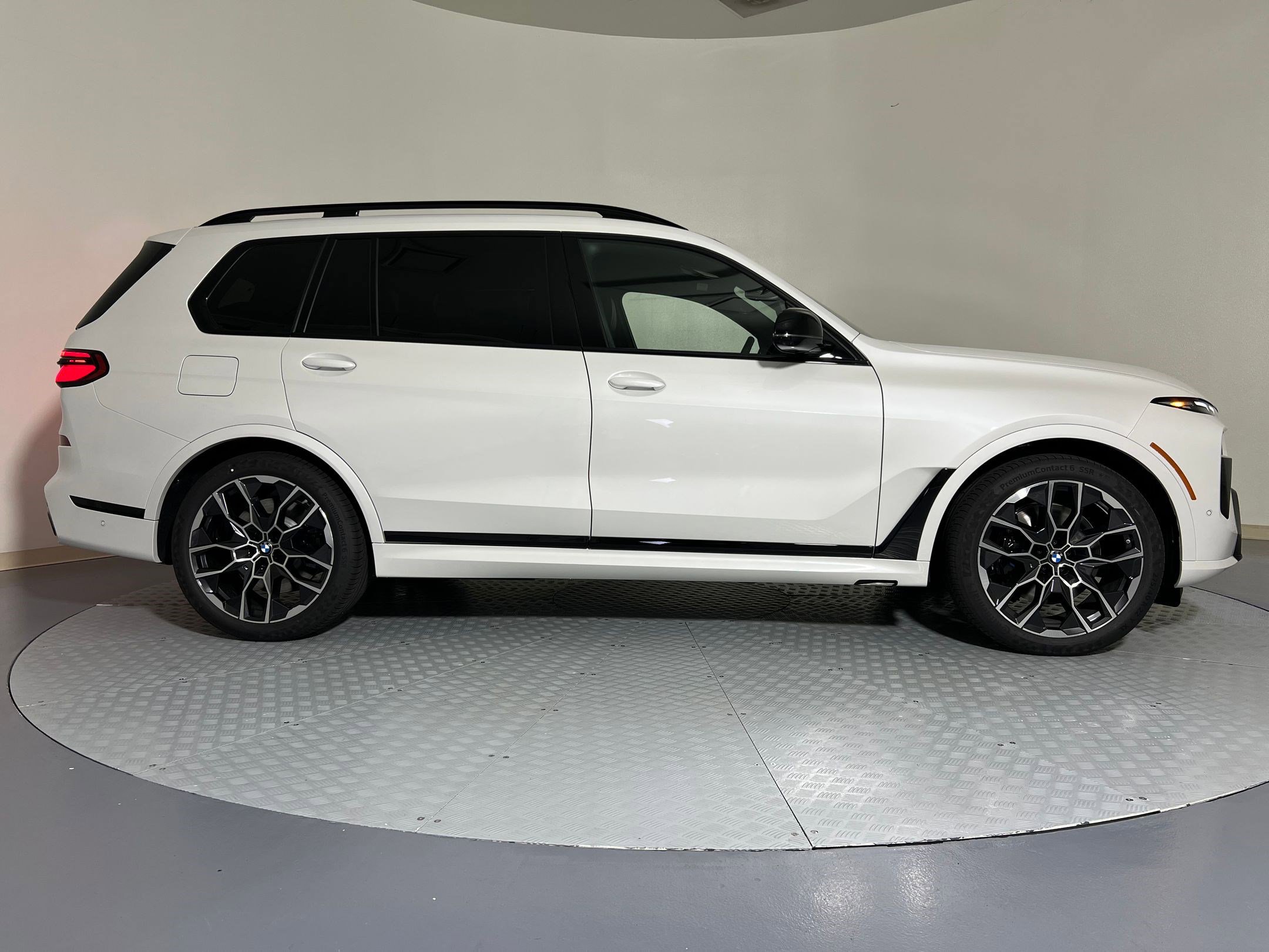 2026 Bmw X7 M60i photo 4