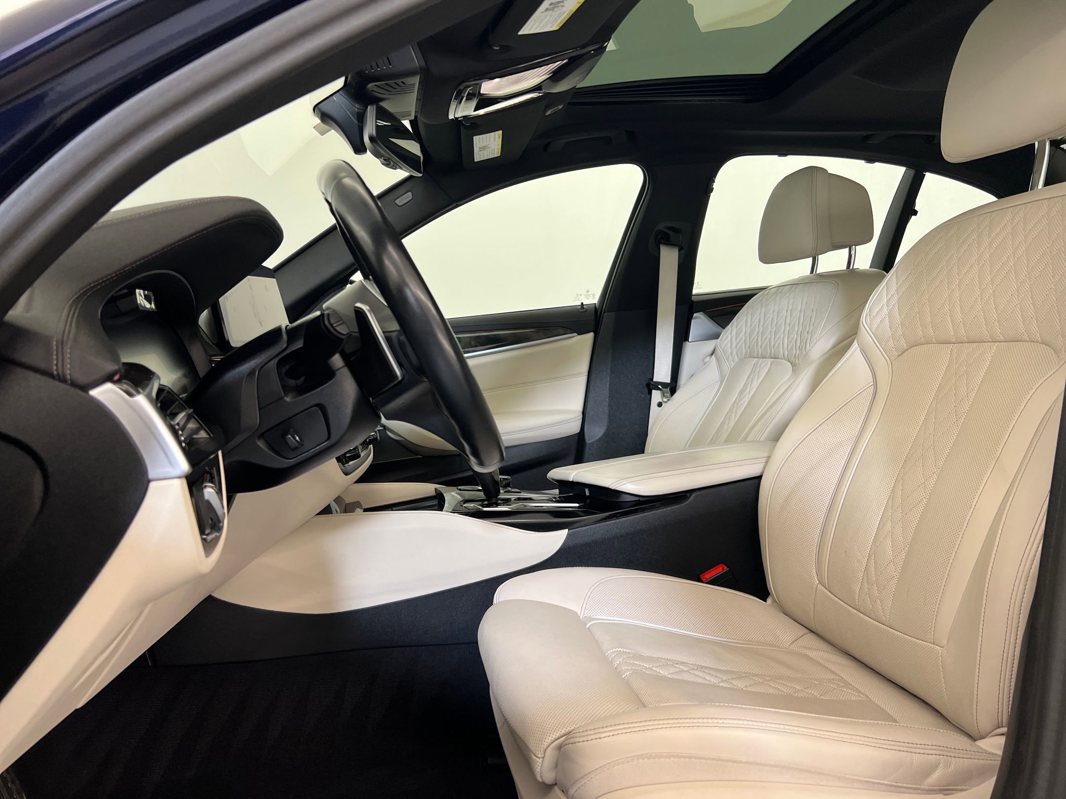 2023 Bmw M550i xDrive photo 4