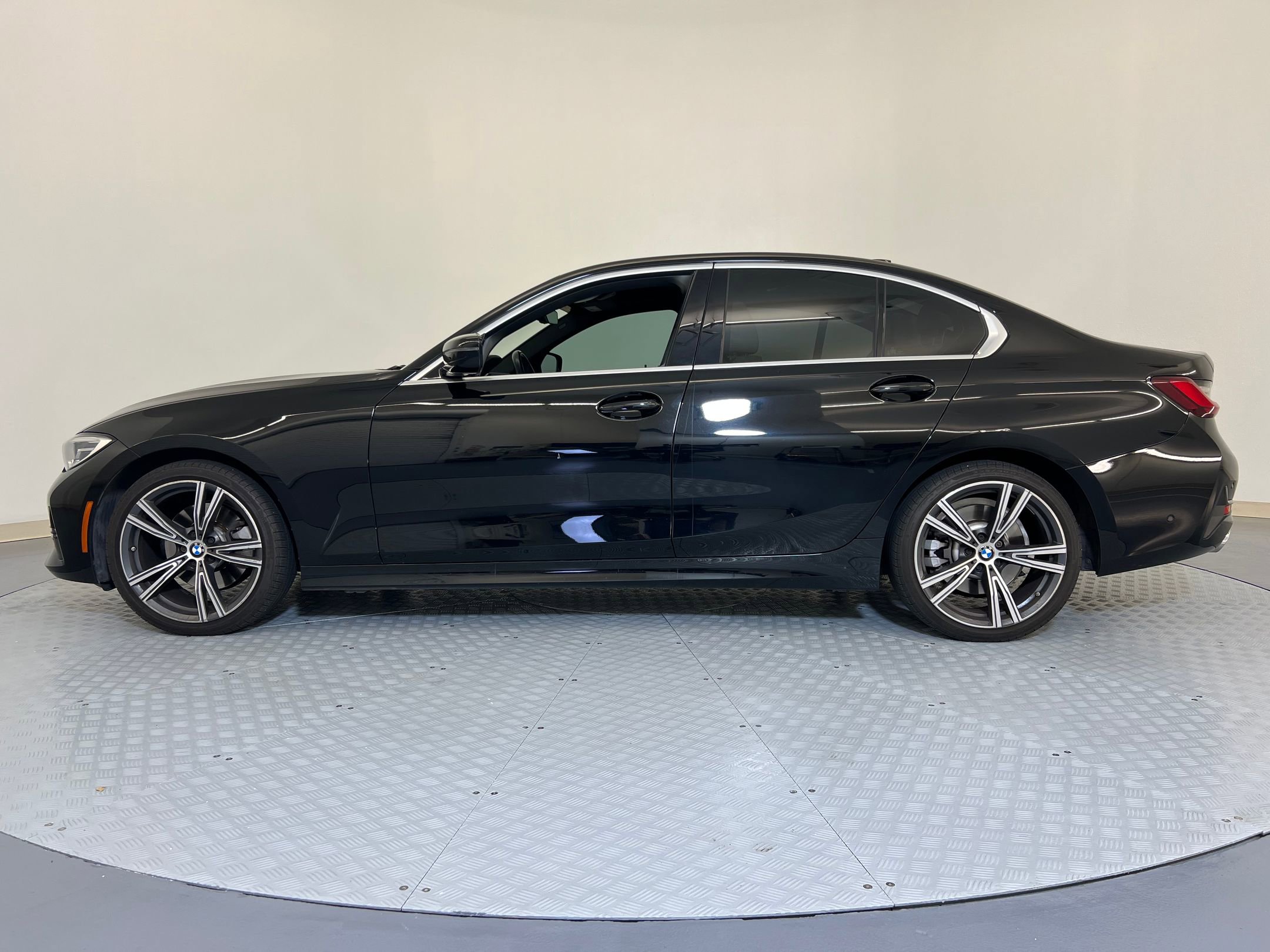 2022 Bmw 330i photo 2