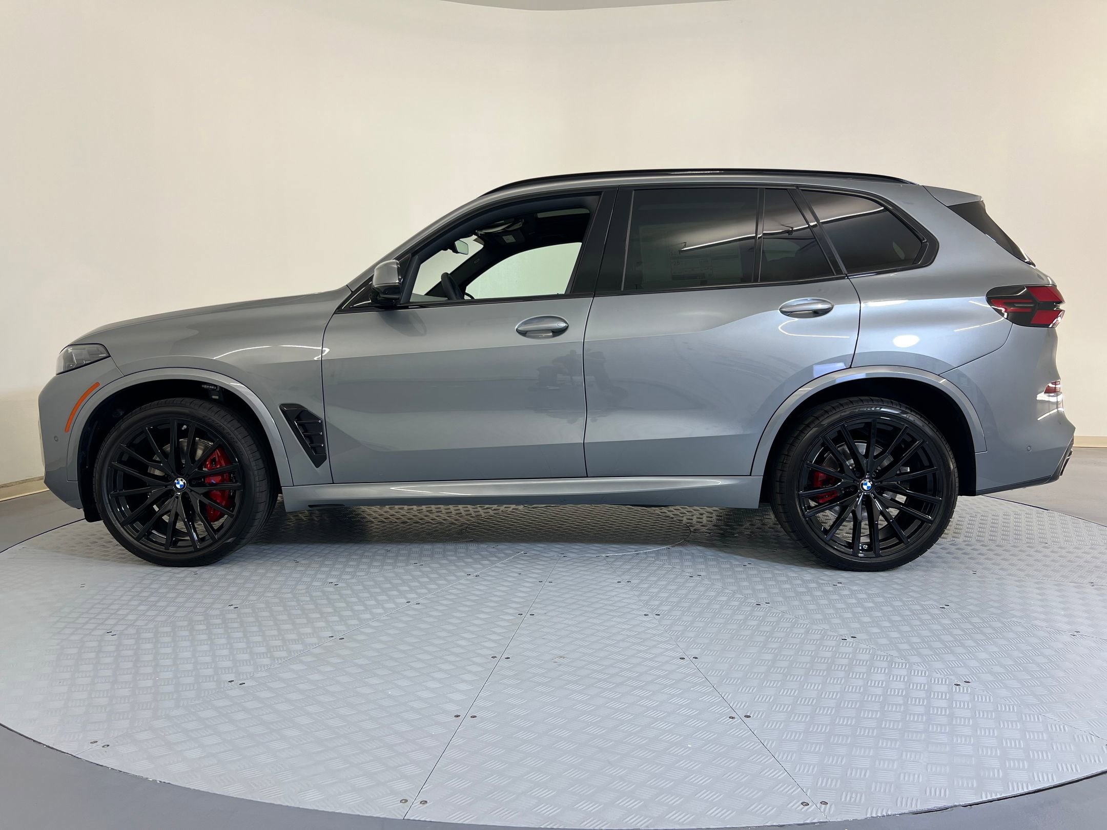 2026 Bmw X5 xDrive40i photo 2