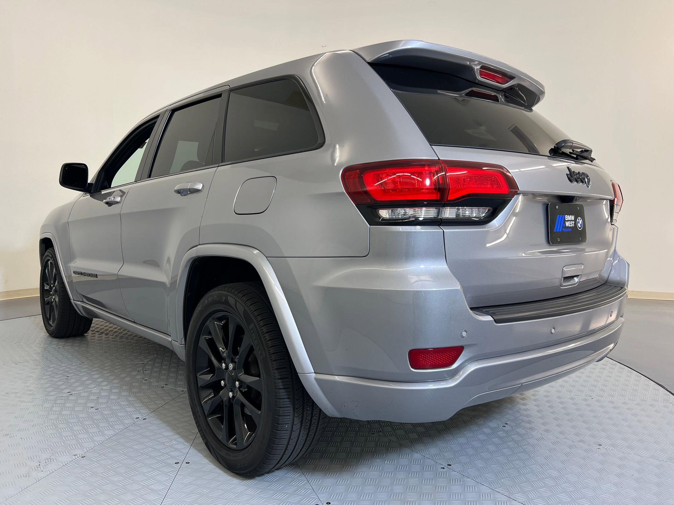 2020 Jeep Grand Cherokee Altitude photo 2