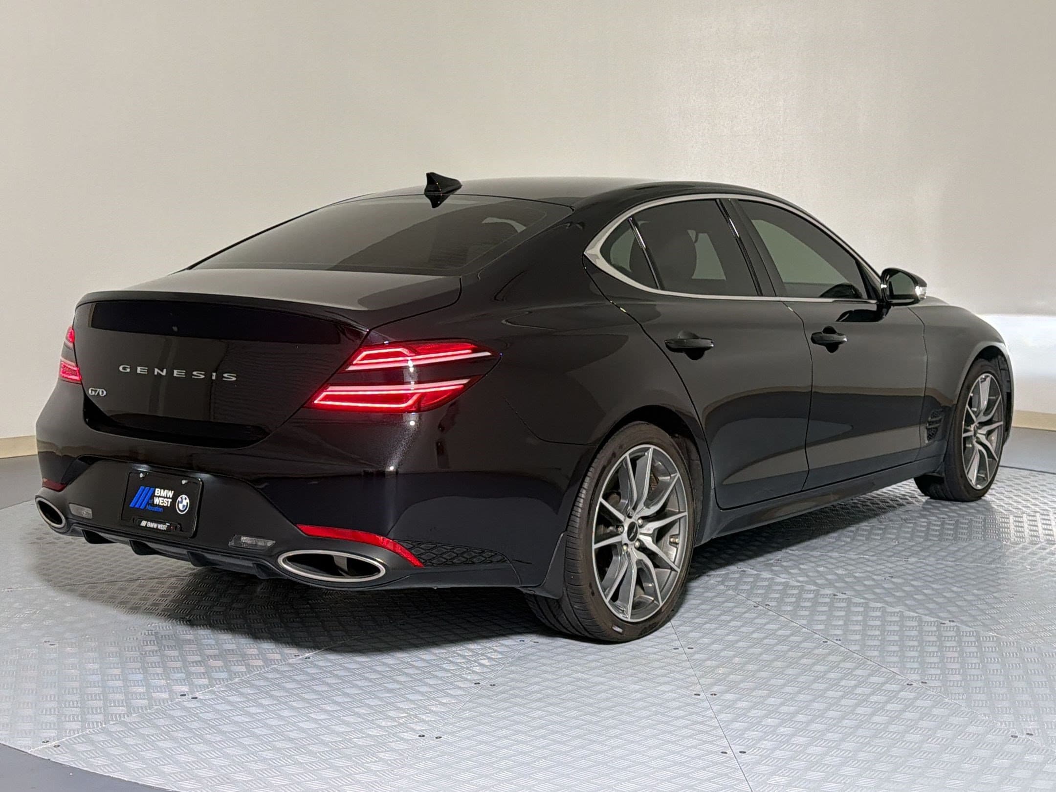 G70 2.5T Sedan