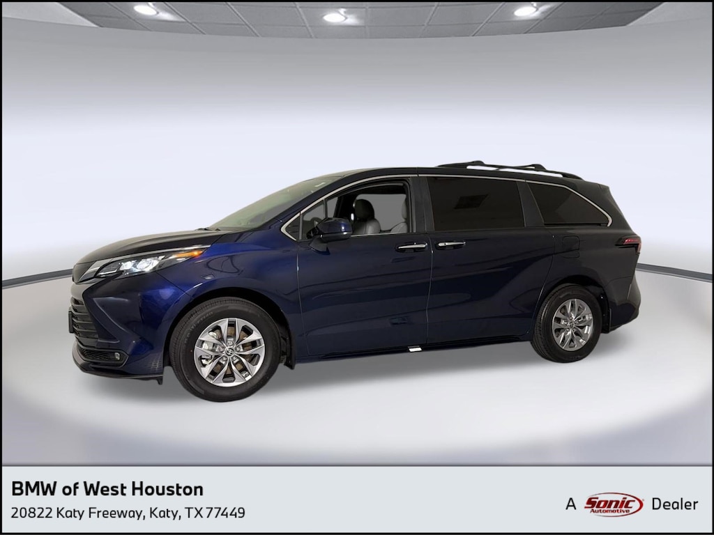Used 2025 Toyota Sienna XLE 8 Passenger Van Passenger Van