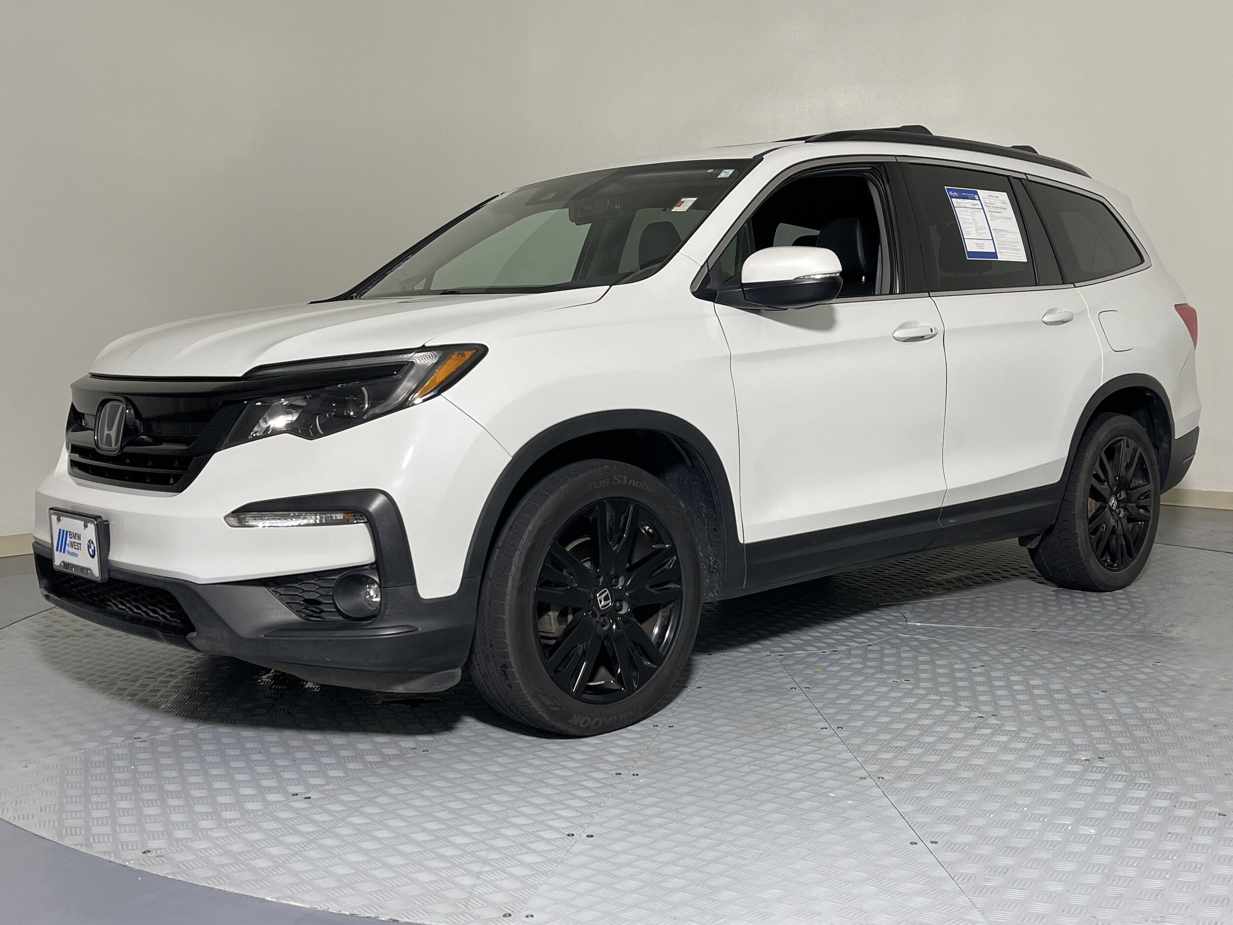 2021 Honda Pilot Special Edition photo 3