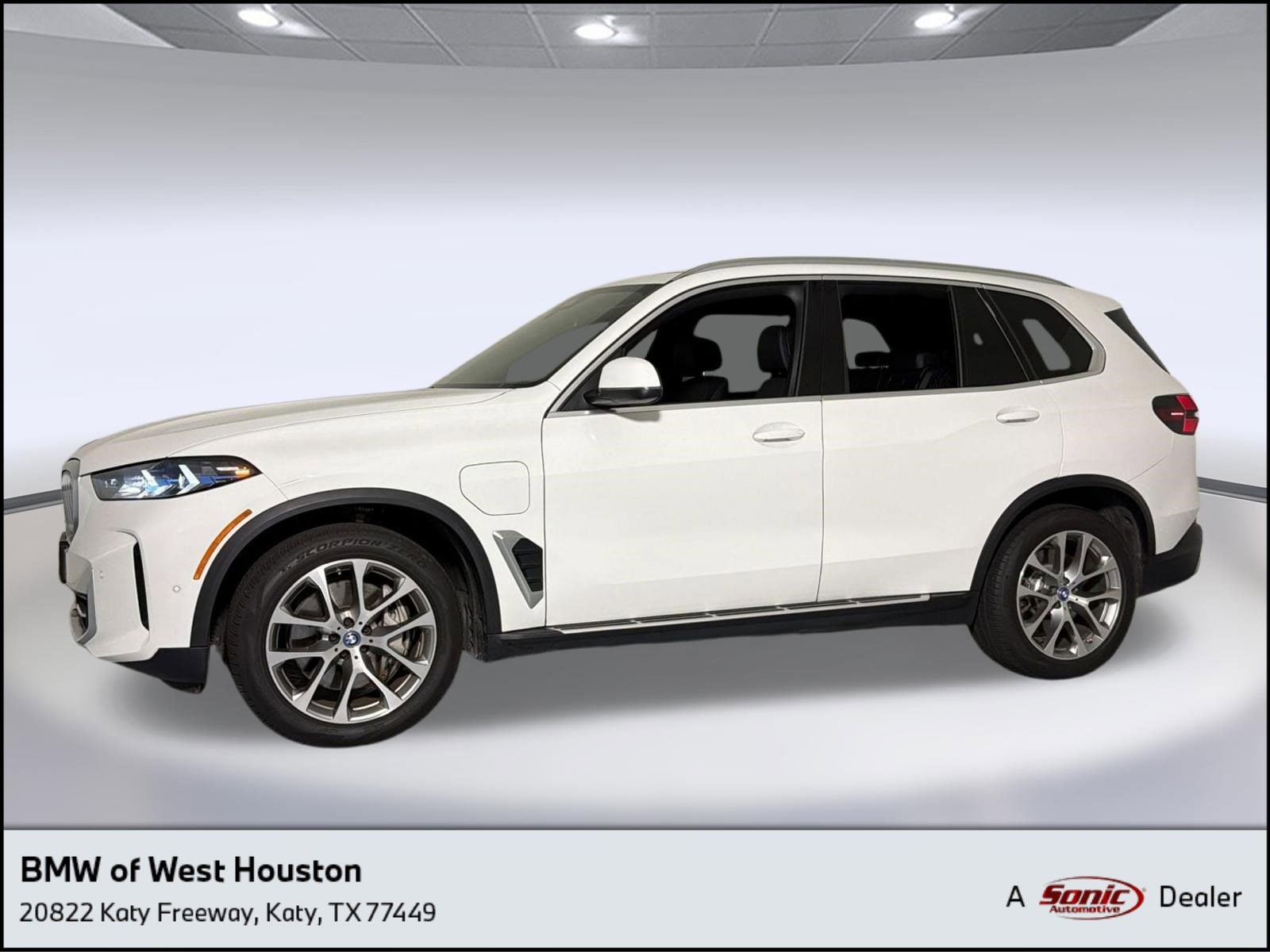 2025 BMW X5 xDrive50e's photo