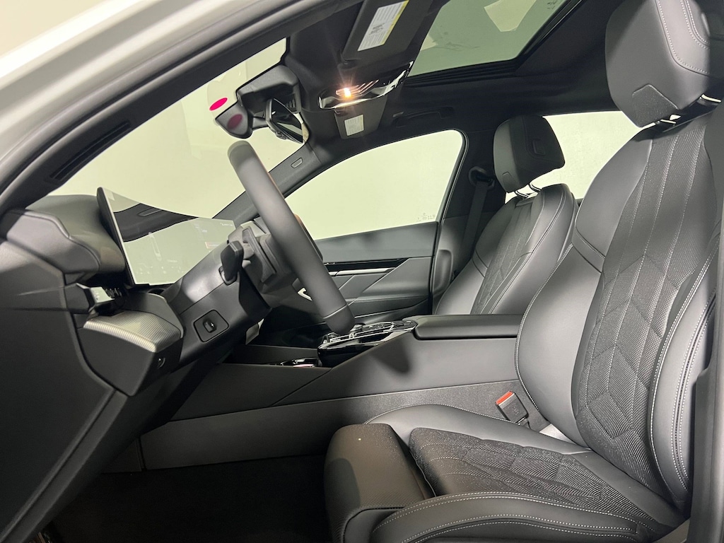 New 2026 BMW 530i xDrive Sedan