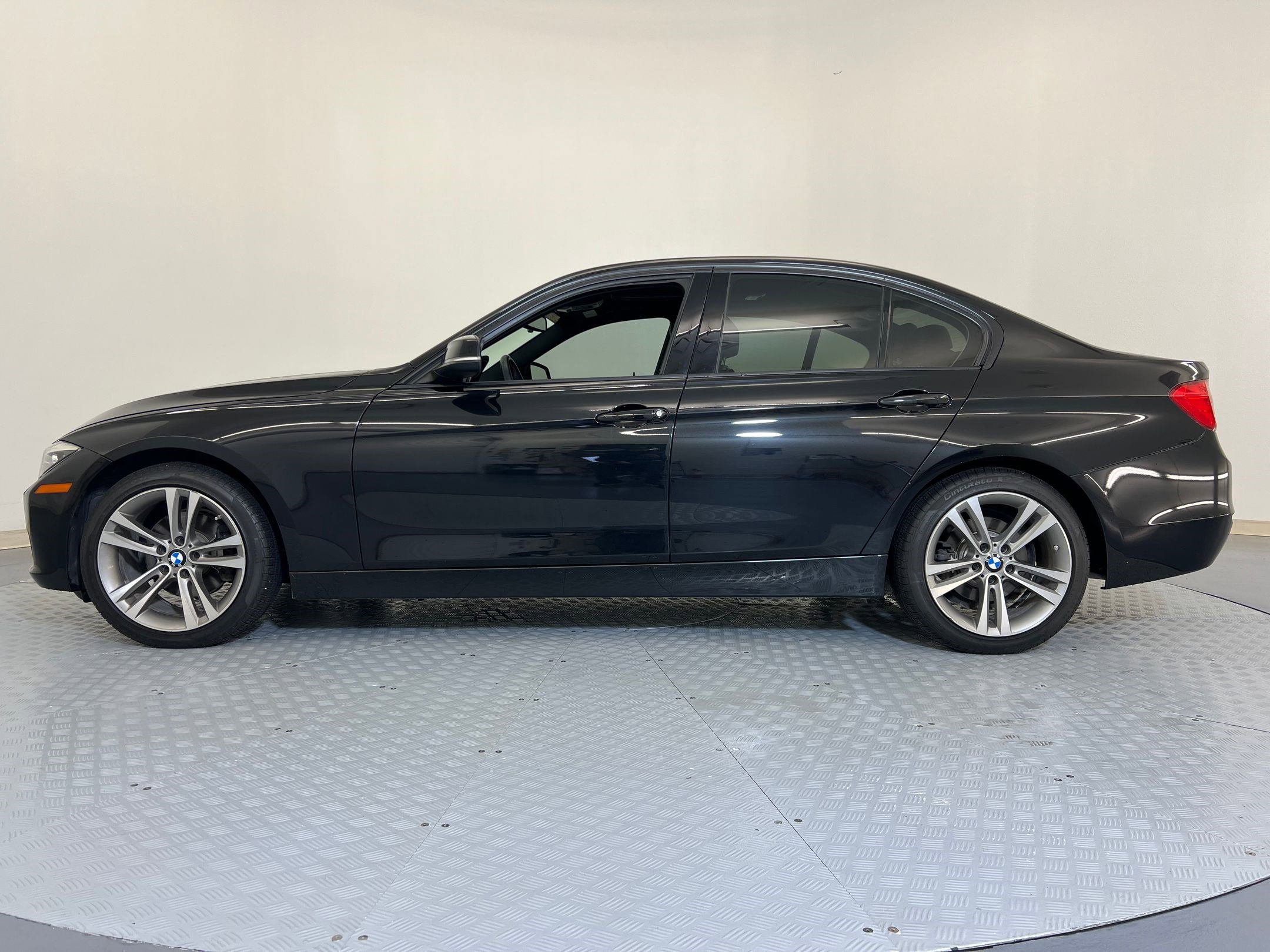 2014 Bmw 328i xDrive photo 2