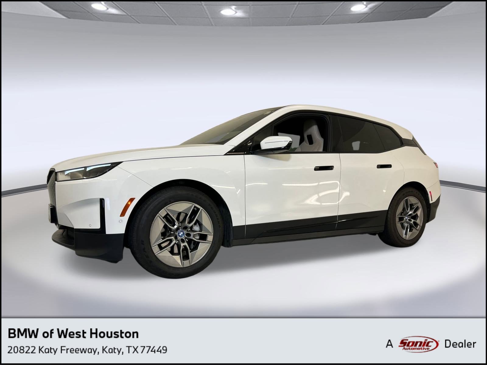 2022 BMW iX Base's photo