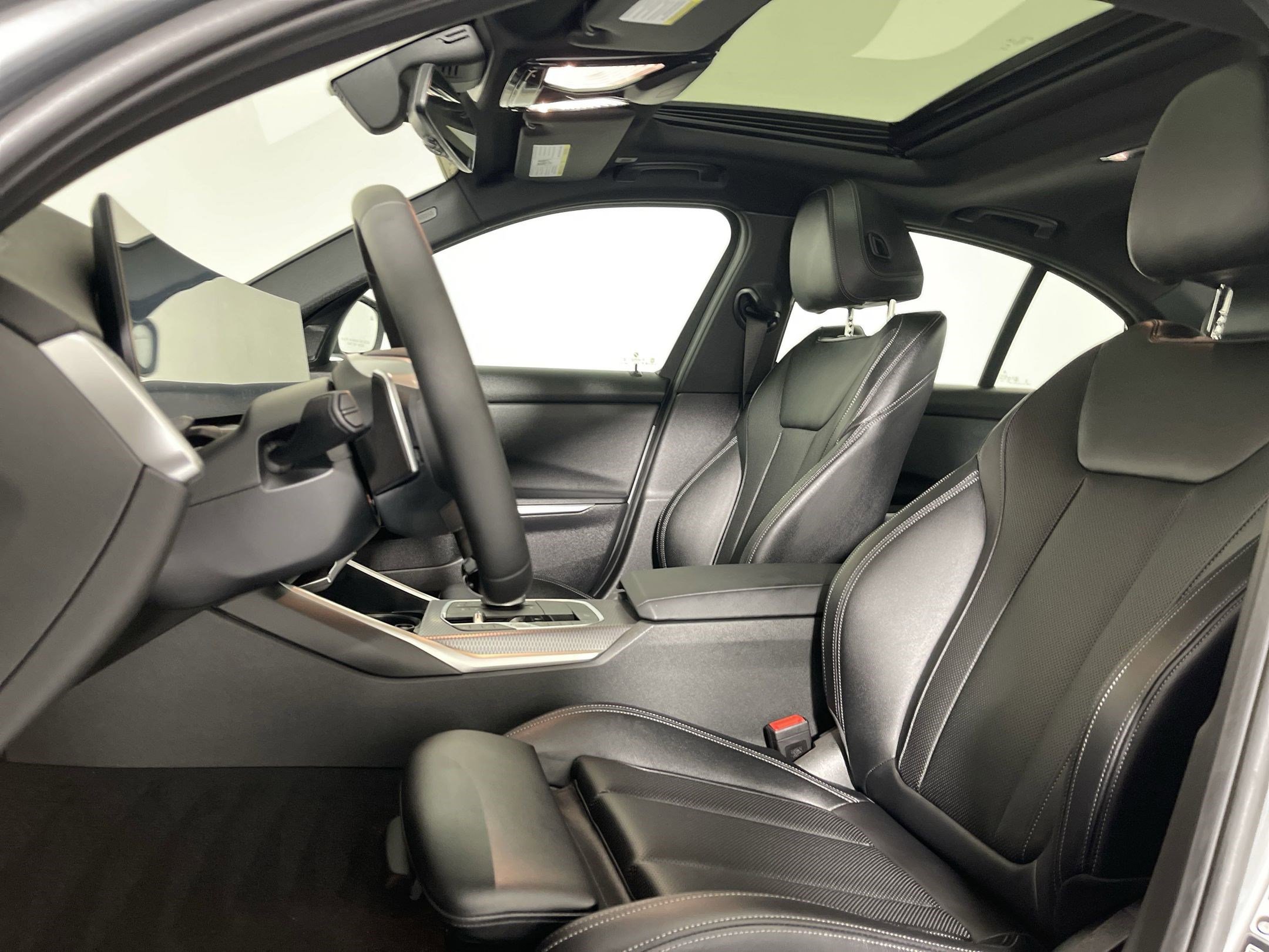 2025 Bmw 330i xDrive photo 3