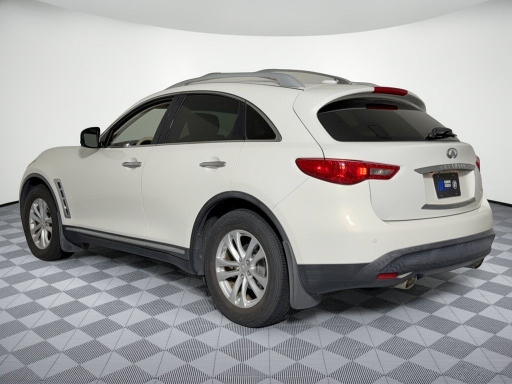 FX37 Base SUV