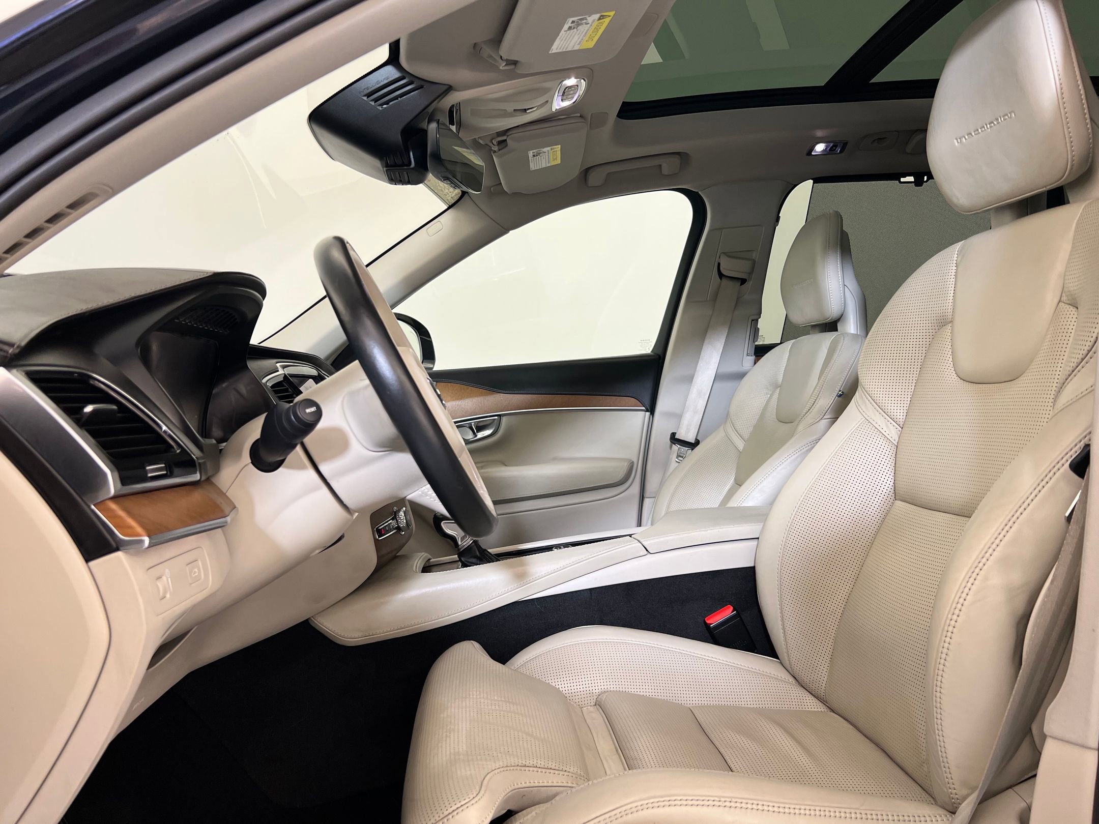 2017 Volvo XC90 T6 AWD Inscription photo 3