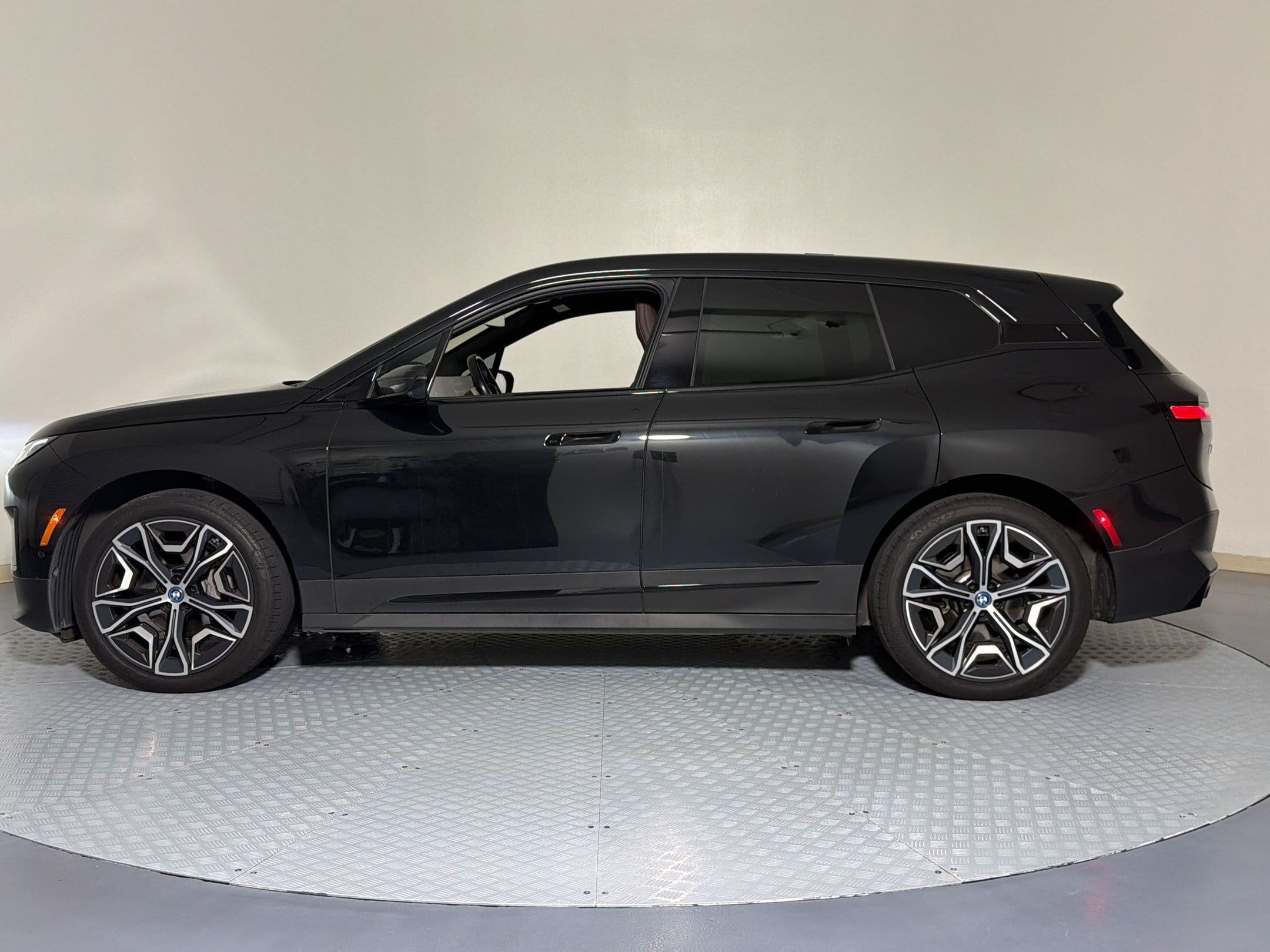 Used 2024 BMW iX Base with VIN WB523CF01RCP32606 for sale in Katy, TX