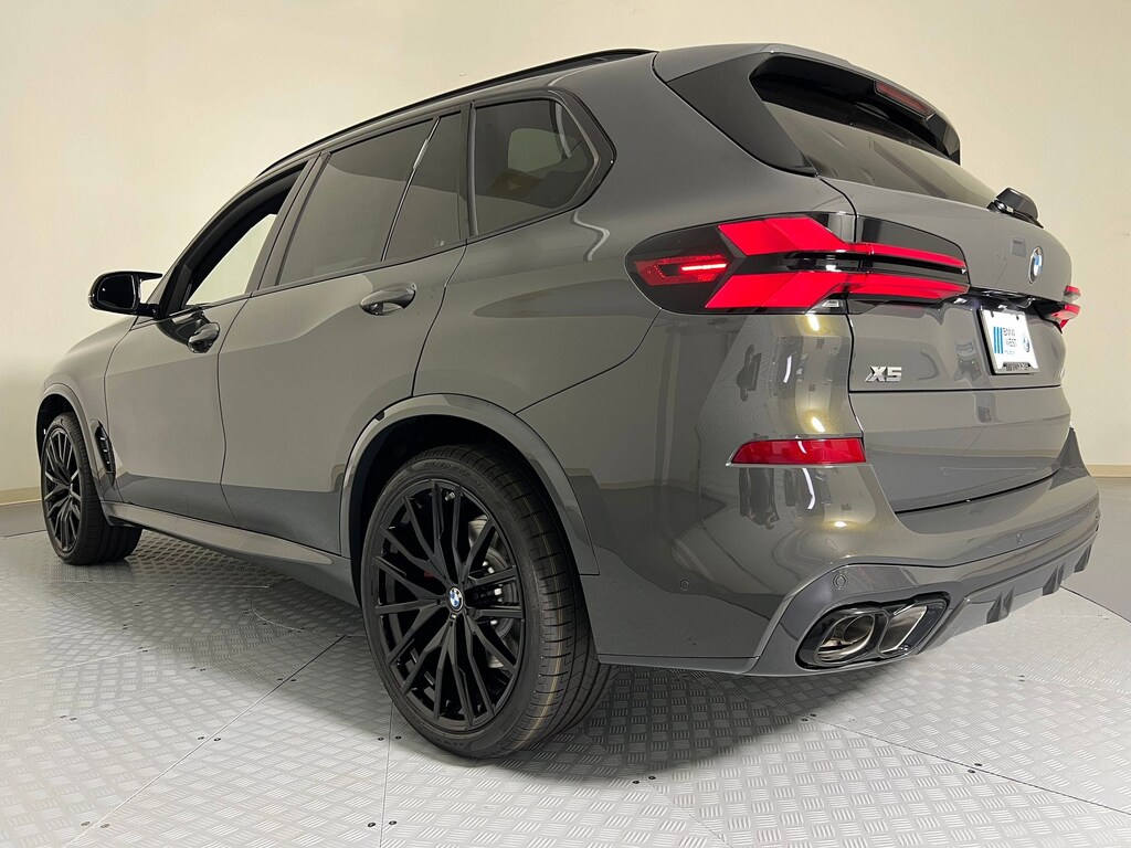 New 2026 BMW X5 M60i SUV