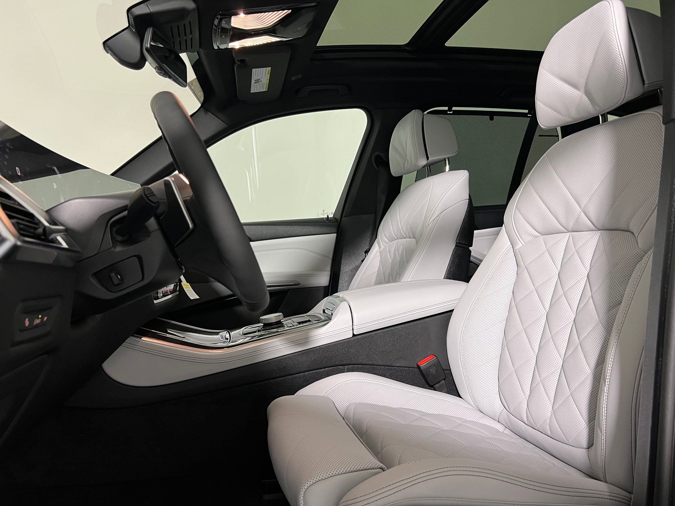 2026 Bmw X5 M60i photo 3
