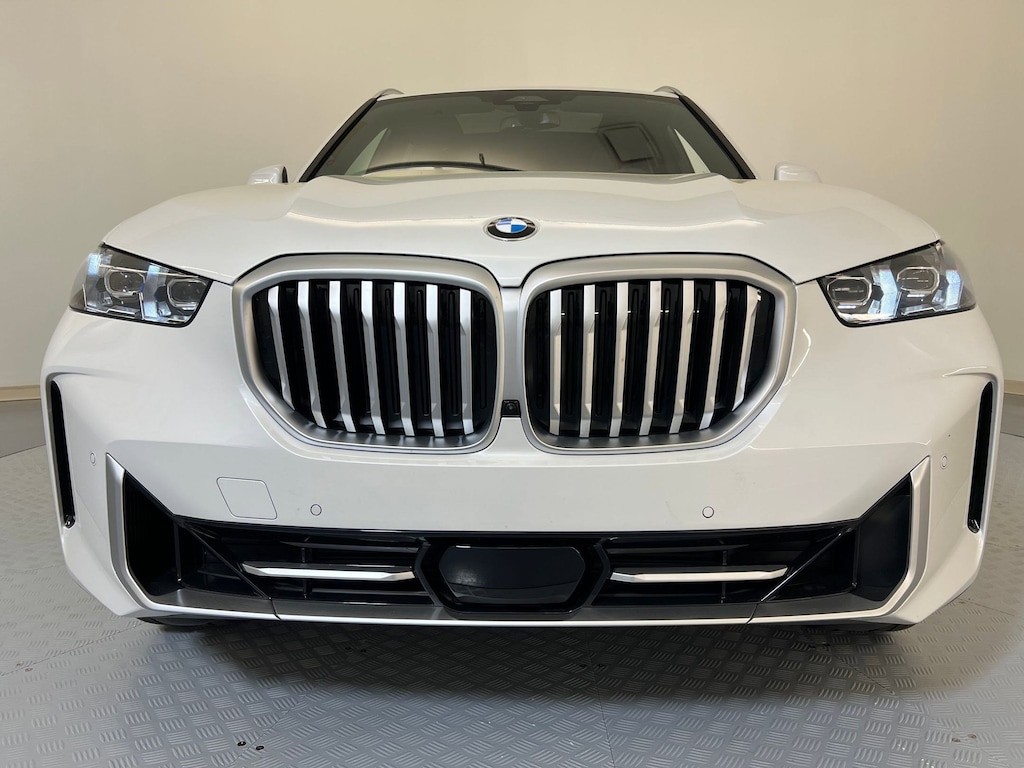 New 2026 BMW X5 sDrive40i SUV