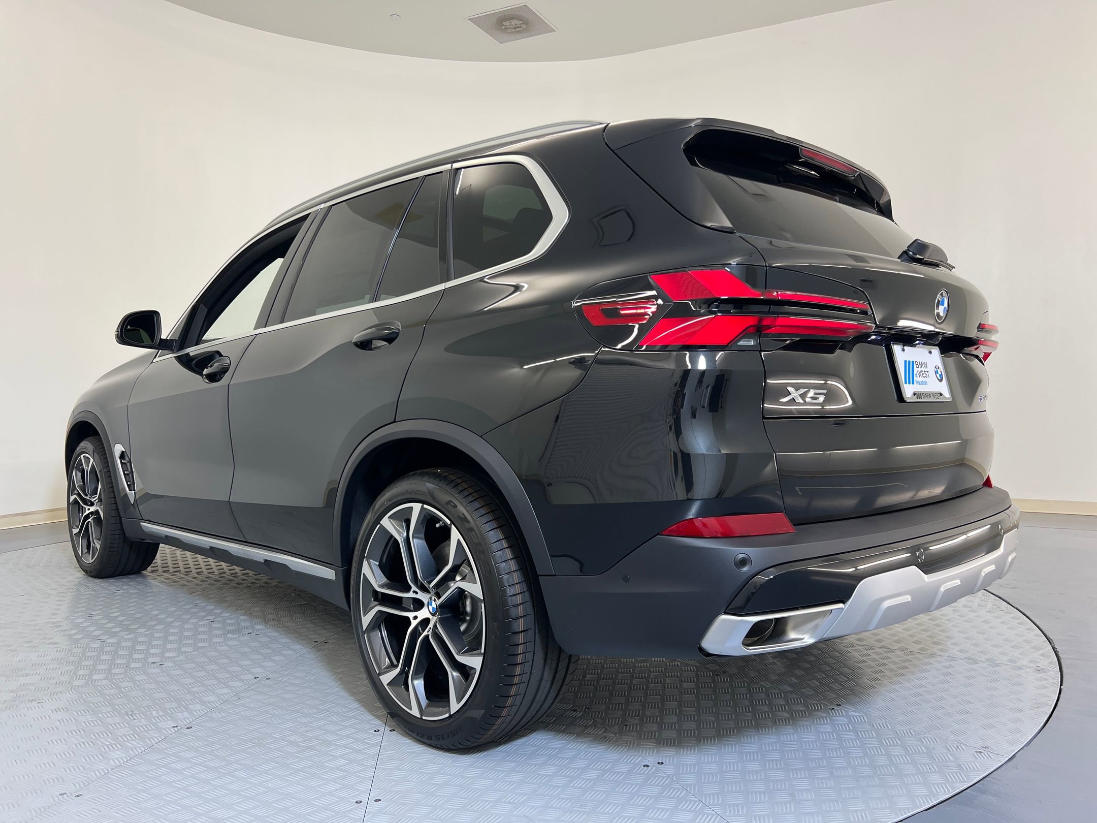 2026 Bmw X5 sDrive40i photo 3