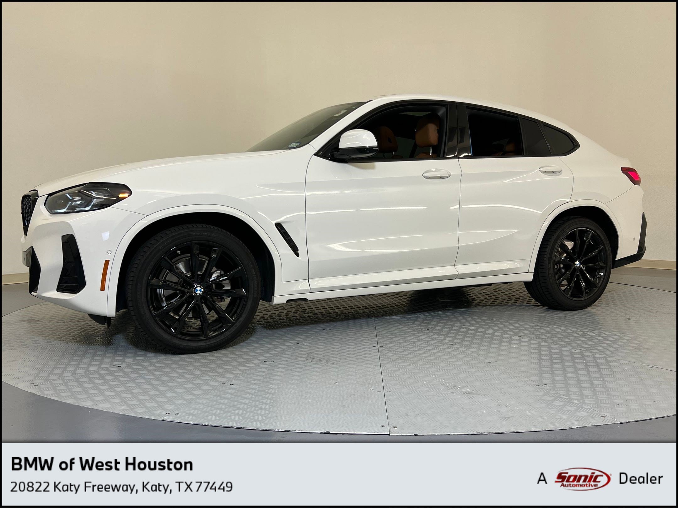 2023 BMW X4 30i's photo