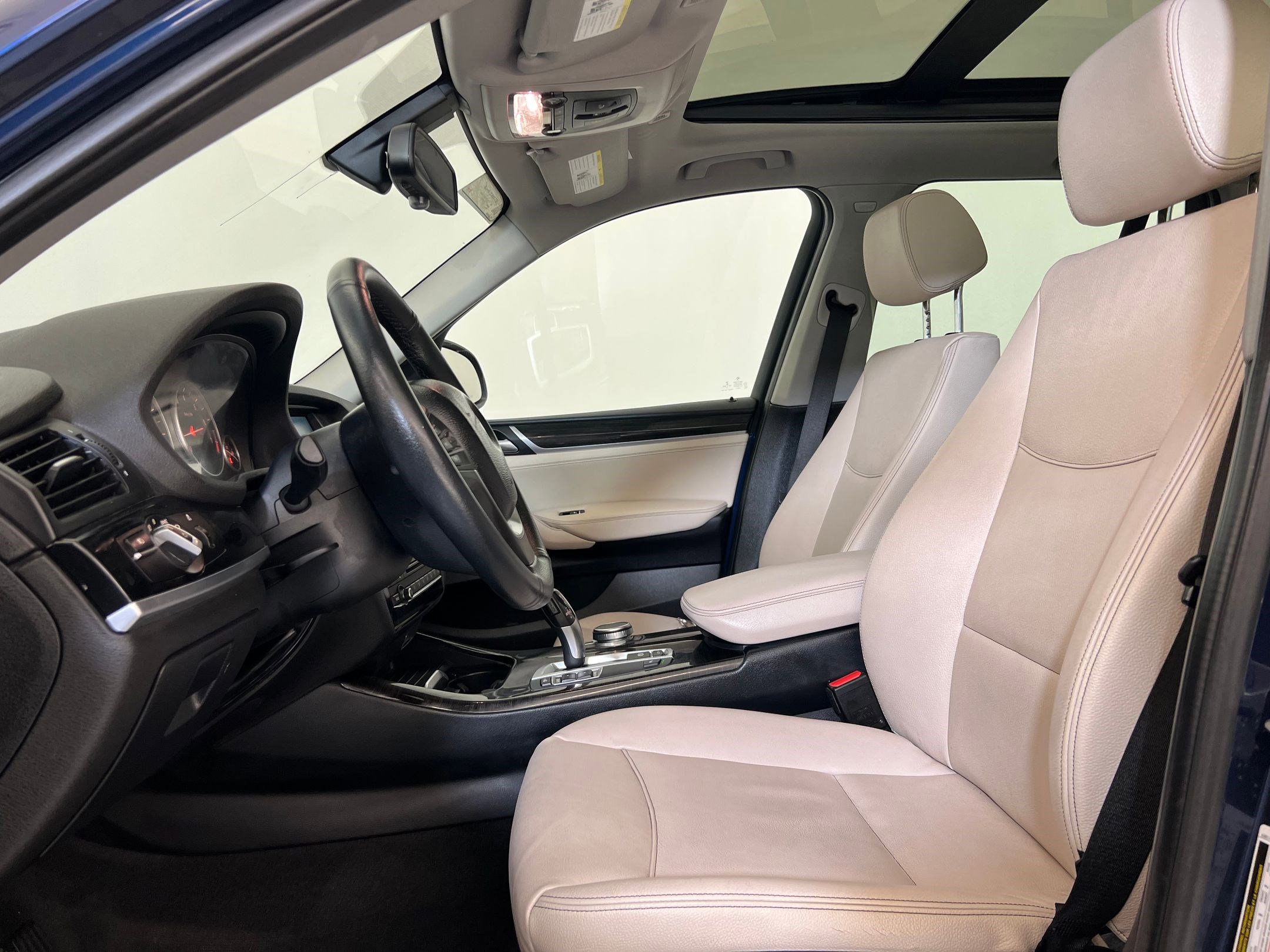 2017 Bmw X3 sDrive28i photo 2