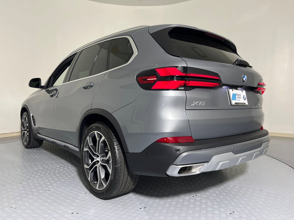 New 2026 BMW X5 sDrive40i SUV