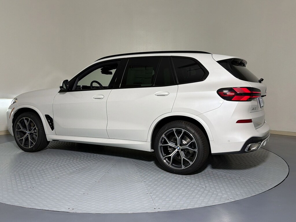 New 2026 BMW X5 sDrive40i SUV