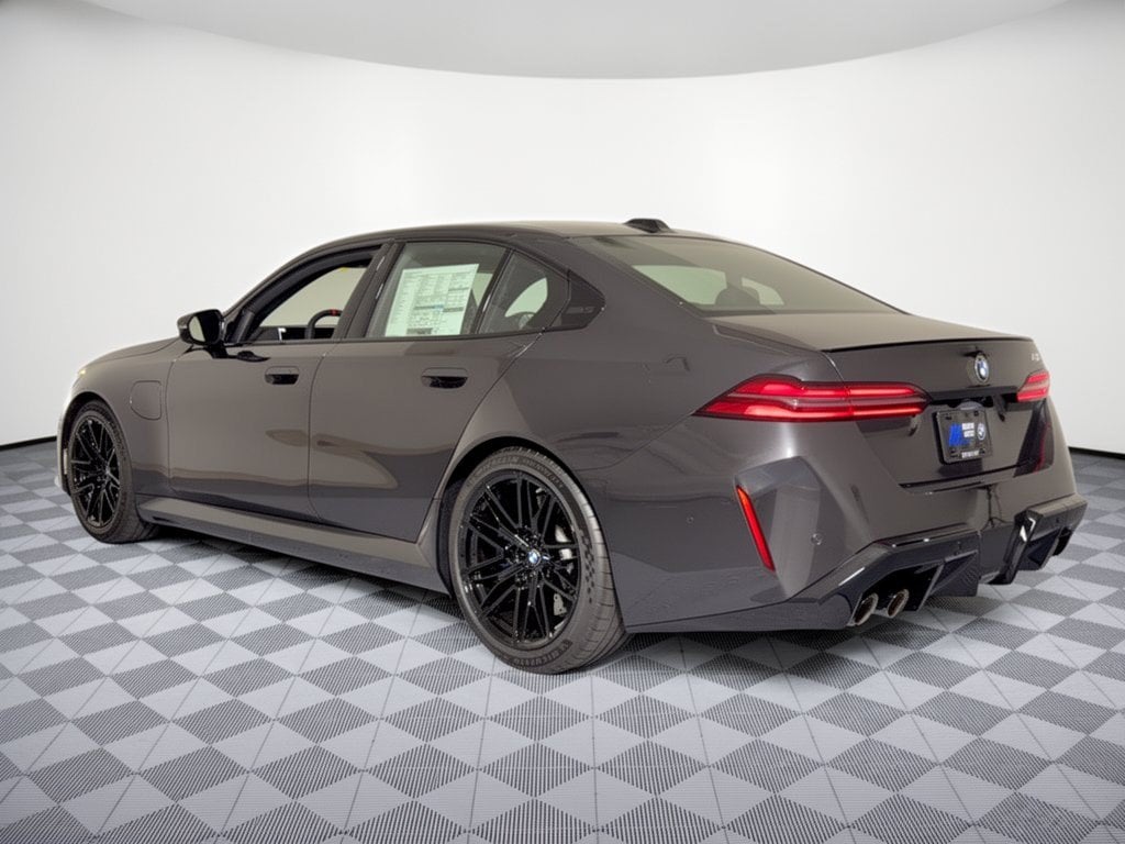 New 2027 BMW M5 Sedan