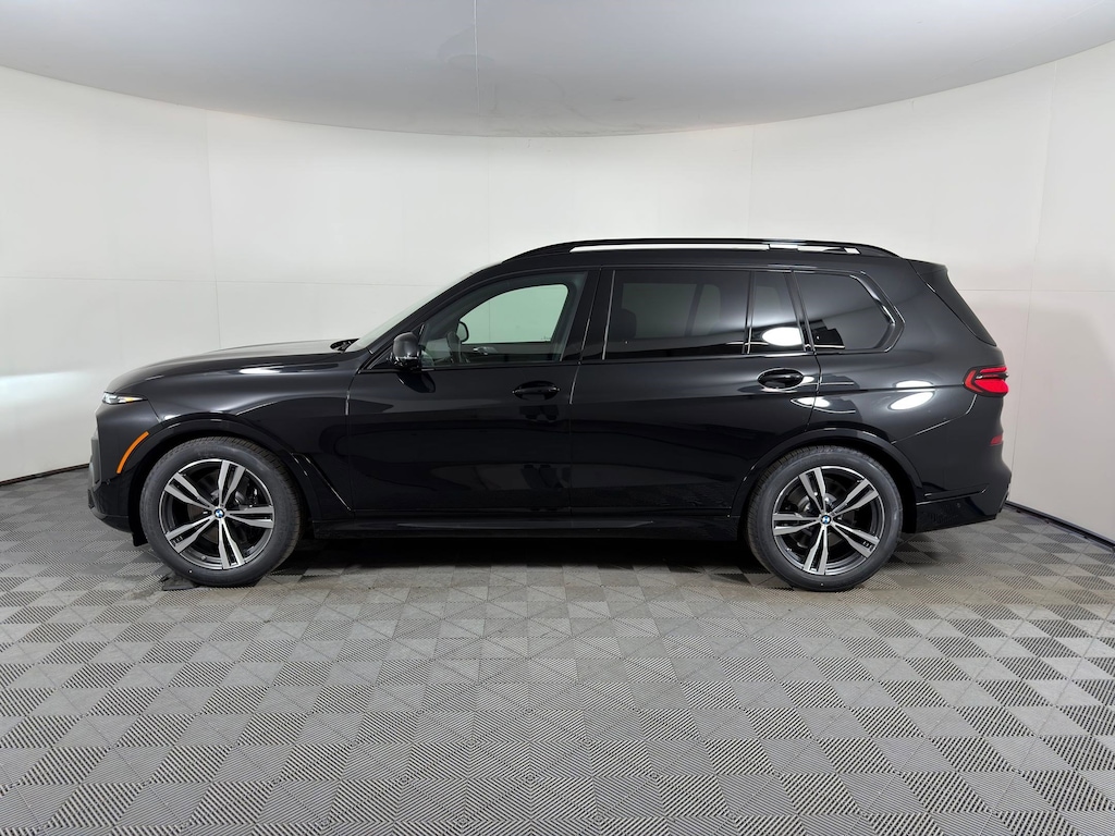 New 2026 BMW X7 xDrive40i SUV