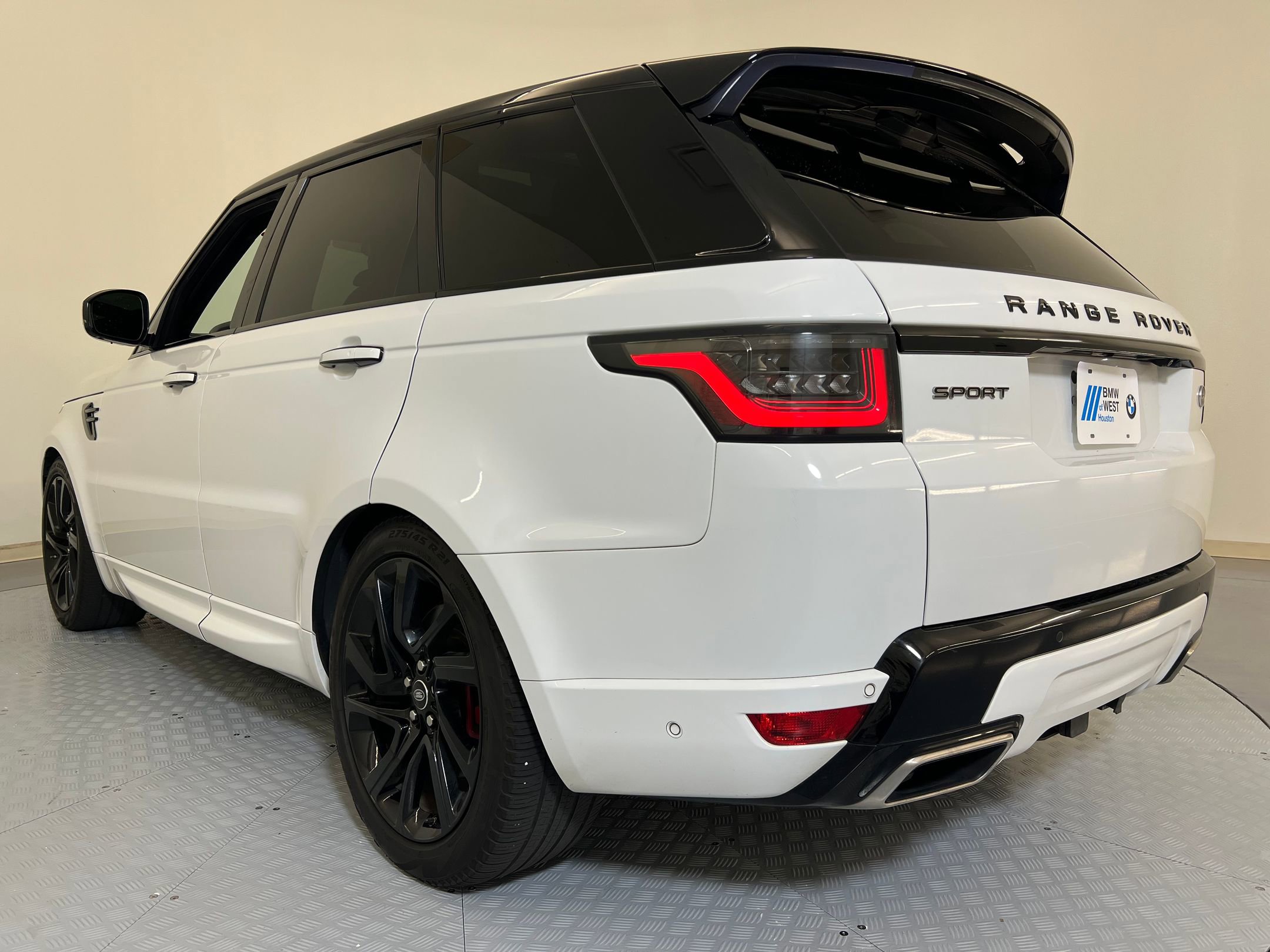2019 Land Rover Range Rover Sport HSE Dynamic photo 3
