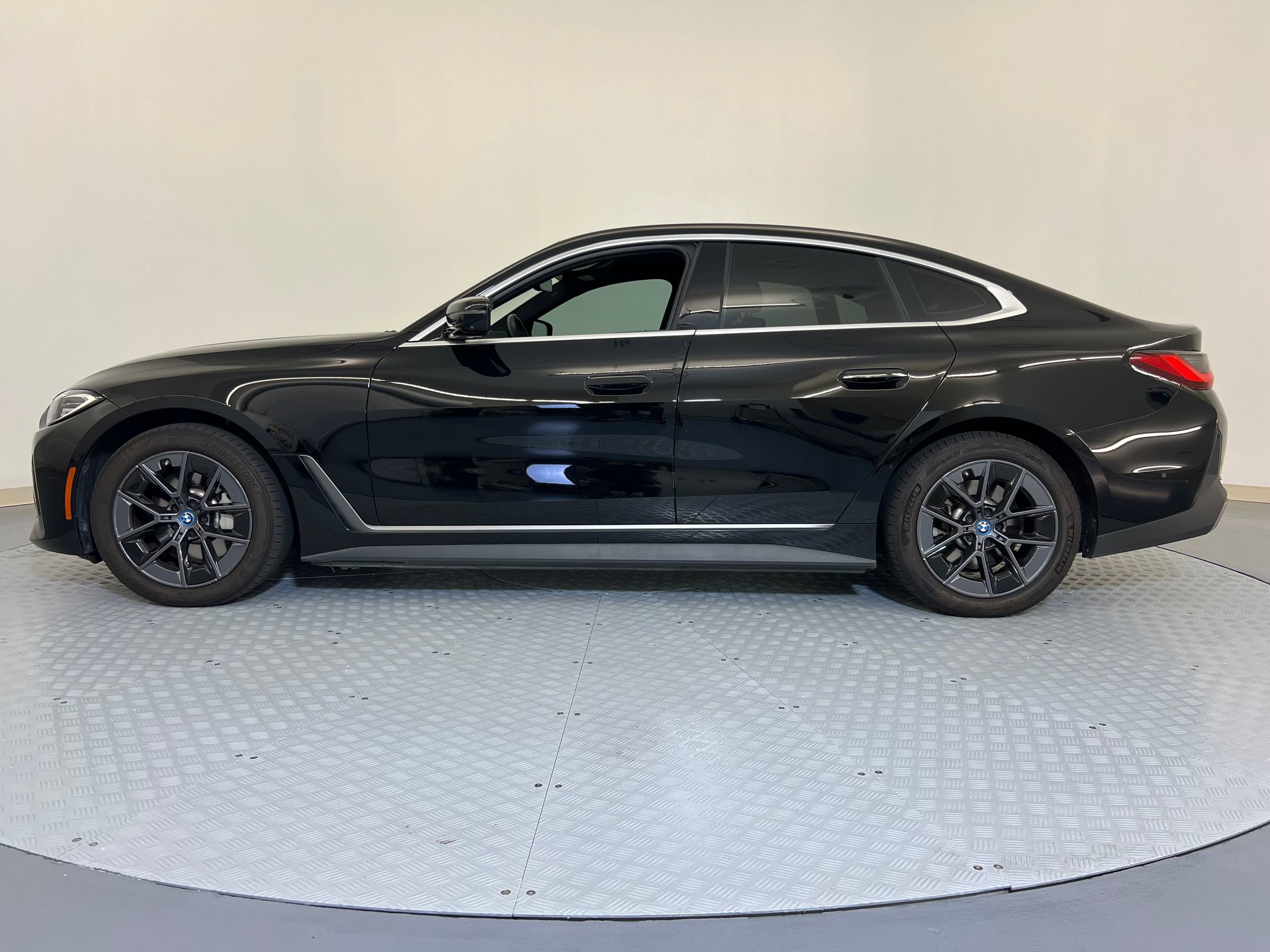 2024 Bmw i4 eDrive35 photo 2