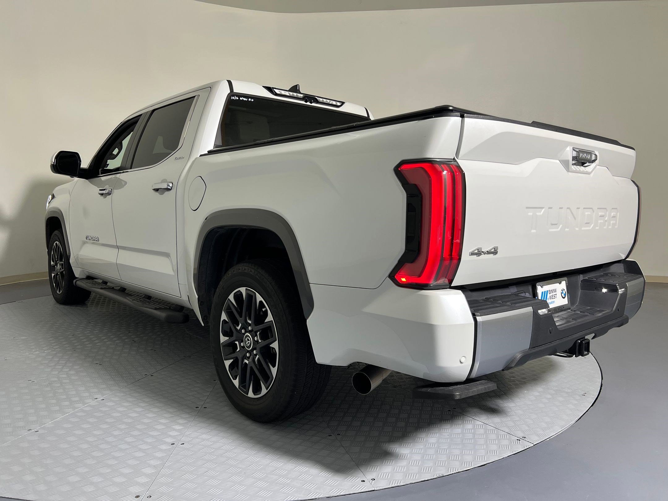 2024 Toyota Tundra Limited photo 3