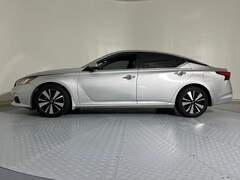 Used 2022 Nissan Altima 2.5 SV Sedan for sale in Houston