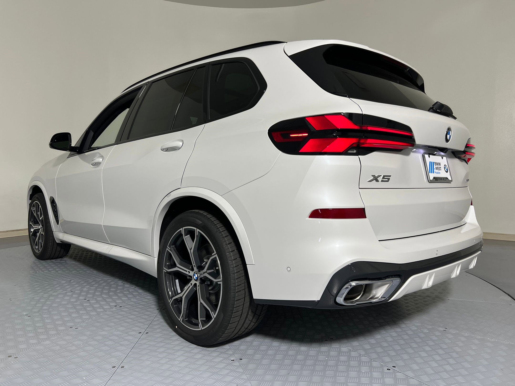 2026 Bmw X5 sDrive40i photo 3
