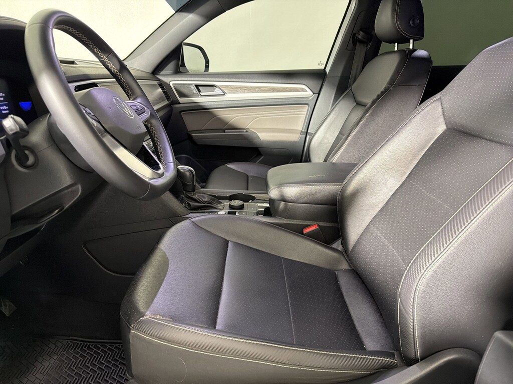 Used 2022 Volkswagen Atlas Cross Sport 2.0T SE w/Technology SUV