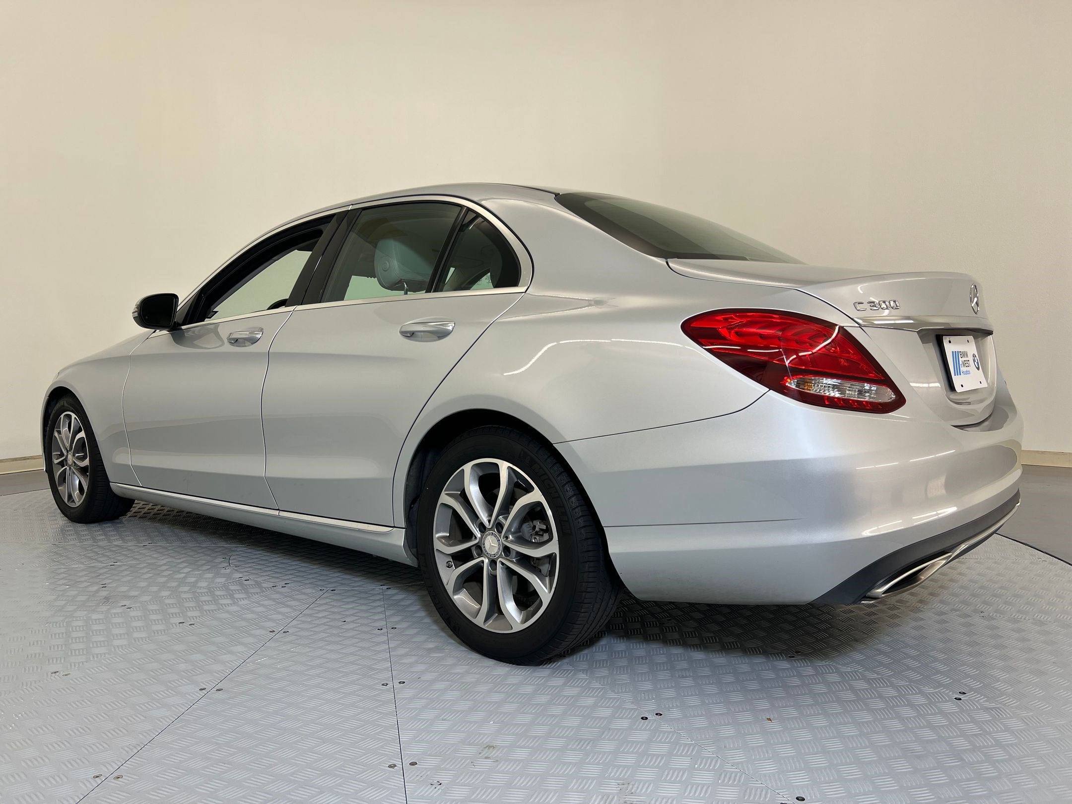 2016 Mercedes Benz C 300 Sedan photo 3