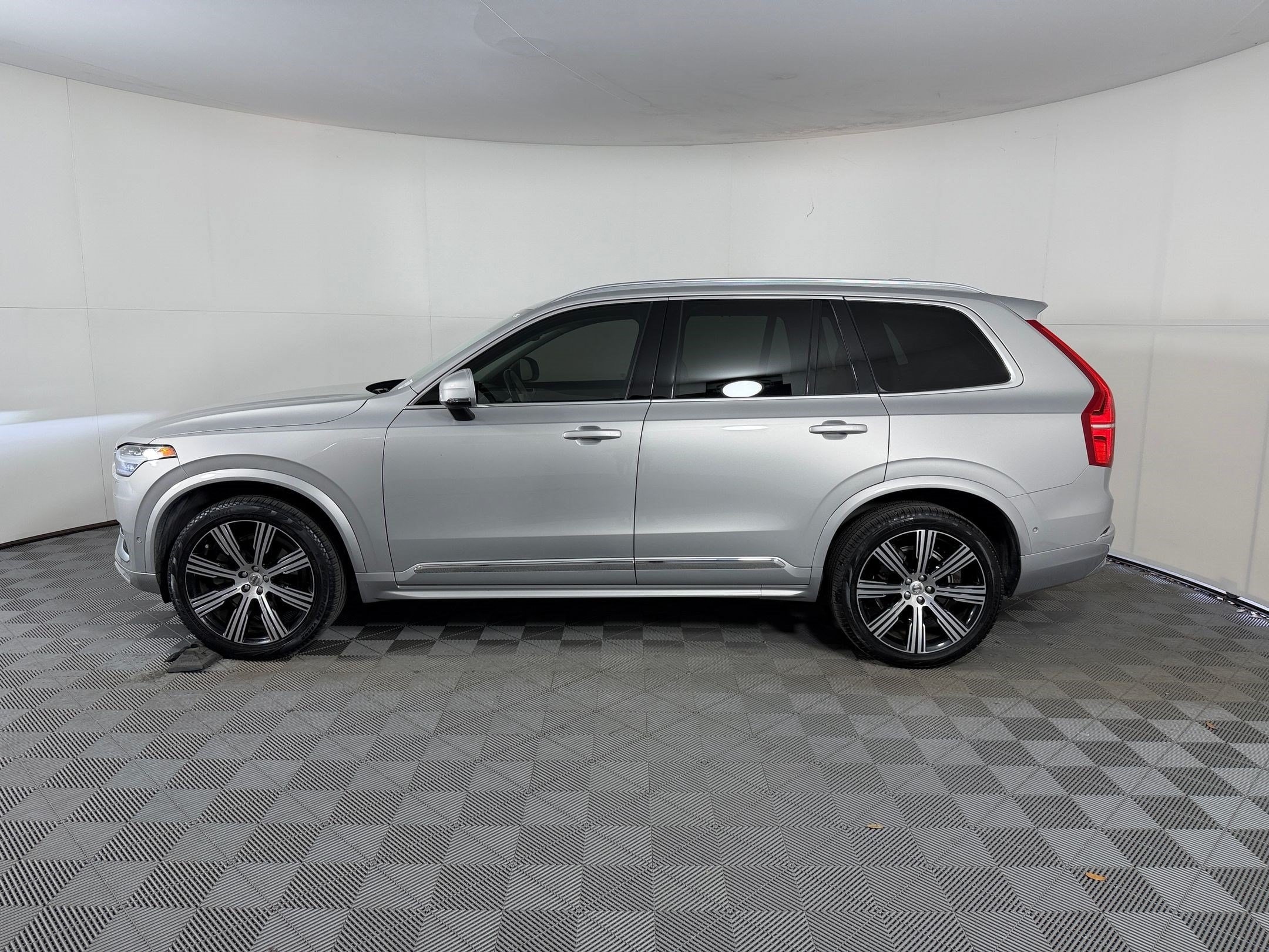 XC90 B6 AWD Ultimate 6-Seater SUV