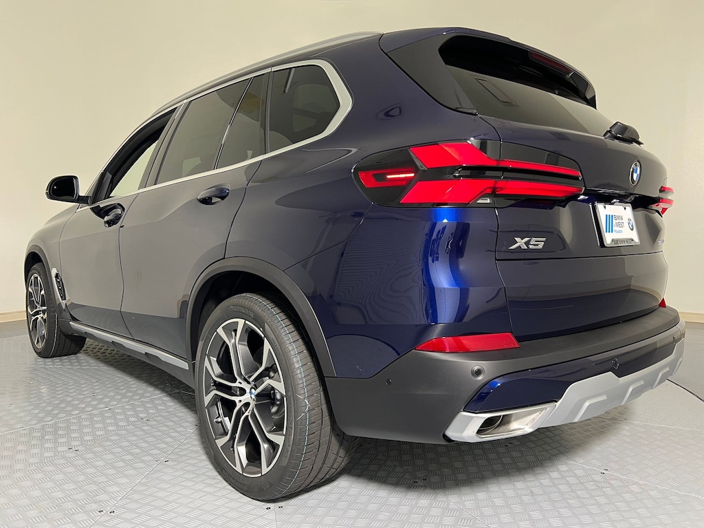 New 2026 BMW X5 sDrive40i SUV