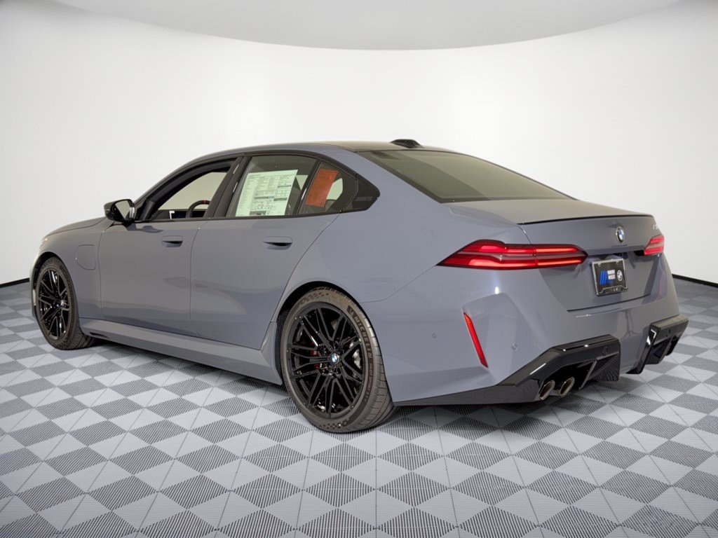 New 2027 BMW M5 Sedan