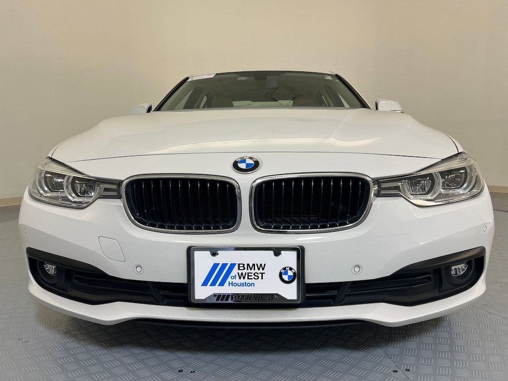 Used 2018 BMW 320i Sedan